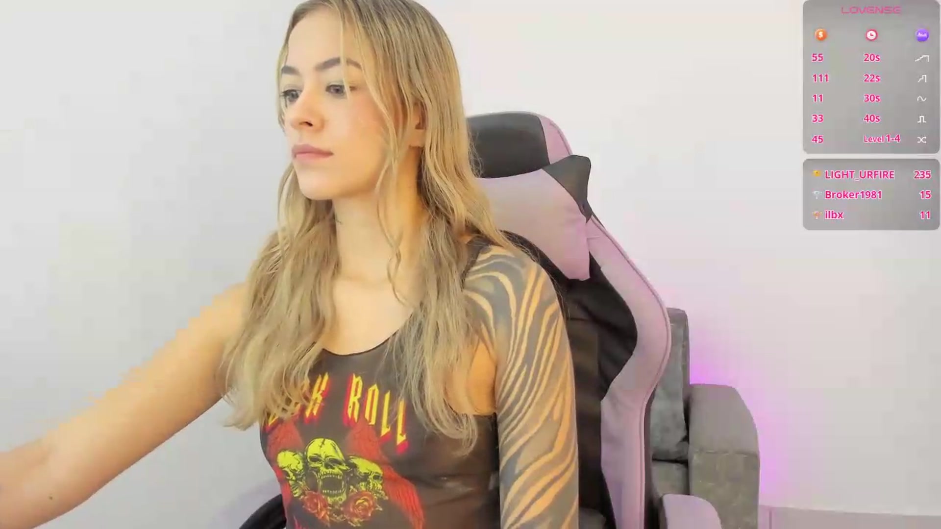 Gallery image thumbnail from Victoria_Gigs's myfreecams stream on, 05/11/2026, 17:07 image 7 of 20
