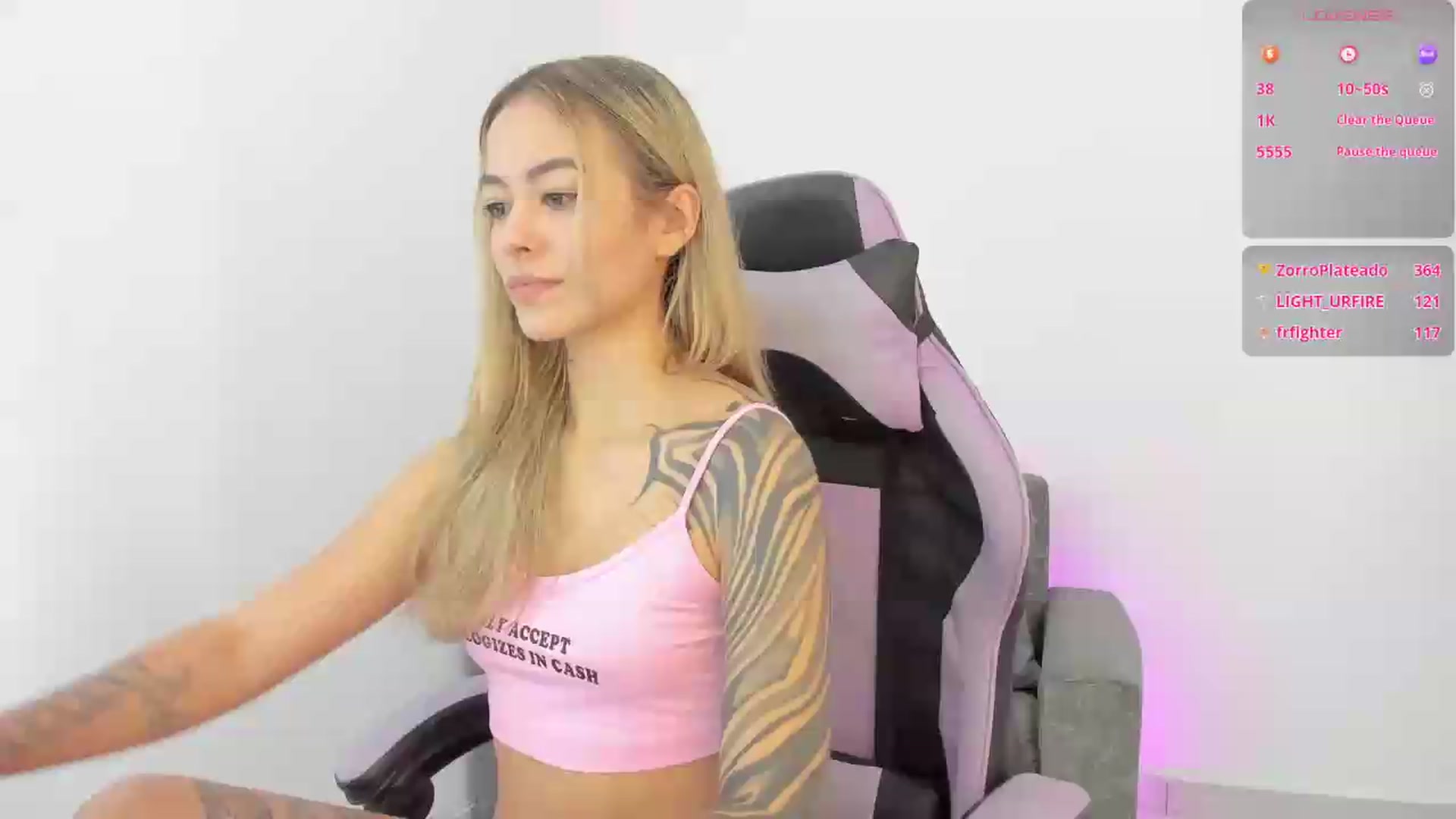 Gallery image thumbnail from Victoria_Gigs's myfreecams stream on, 05/19/2026, 19:20 image 17 of 20