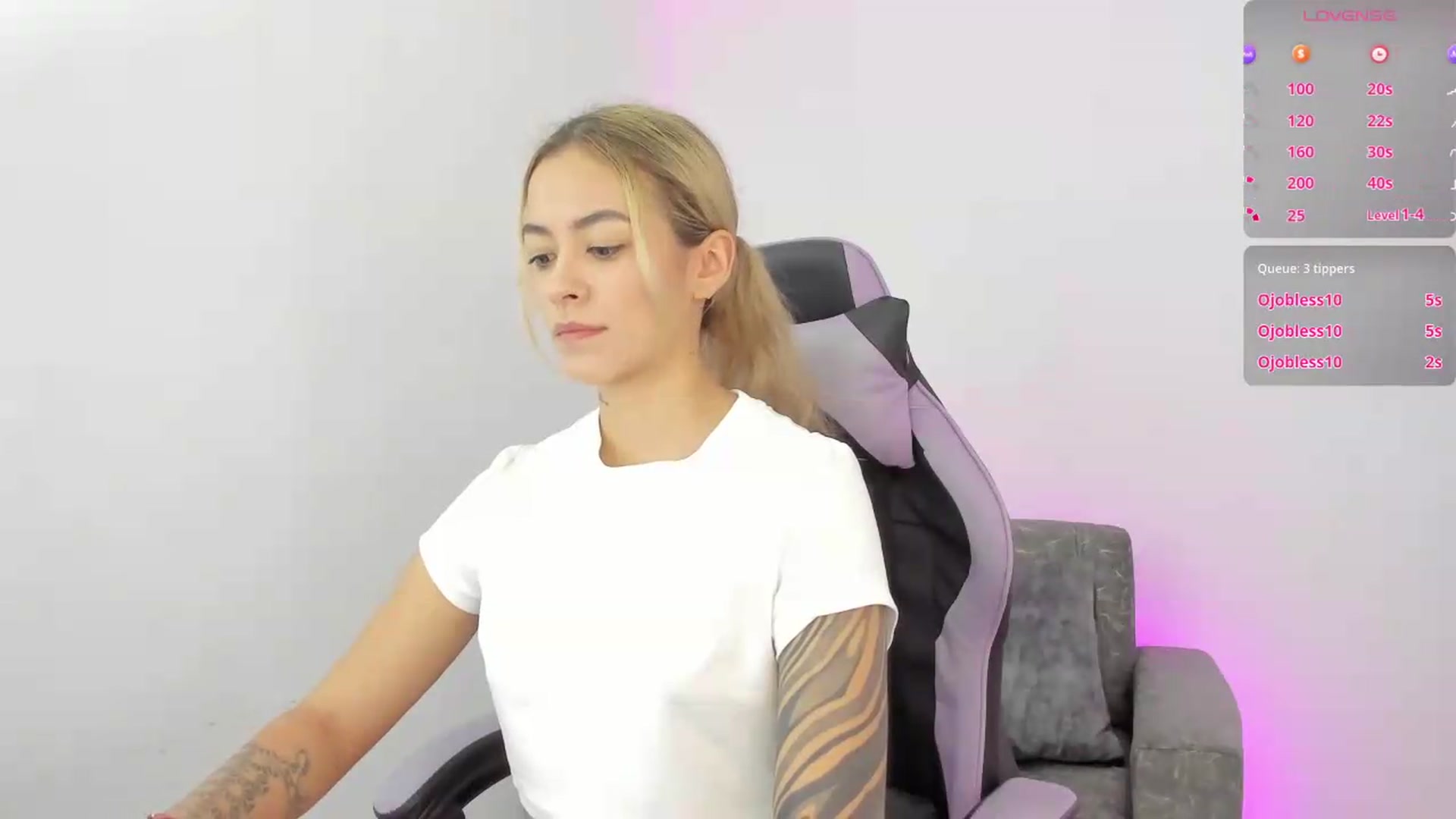 Gallery image thumbnail from Victoria_Gigs's myfreecams stream on, 05/31/2026, 20:47 image 4 of 20