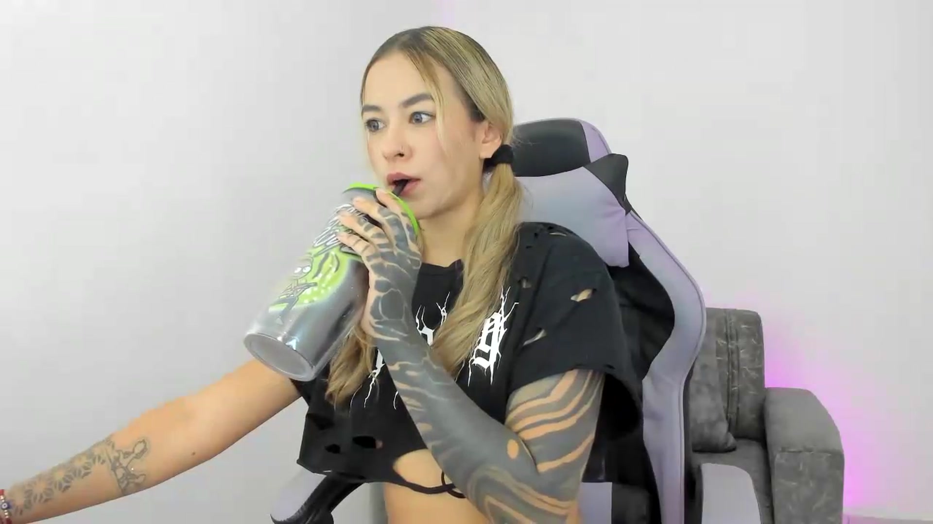 Gallery image thumbnail from Victoria_Gigs's myfreecams stream on, 06/25/2026, 19:16 image 8 of 20
