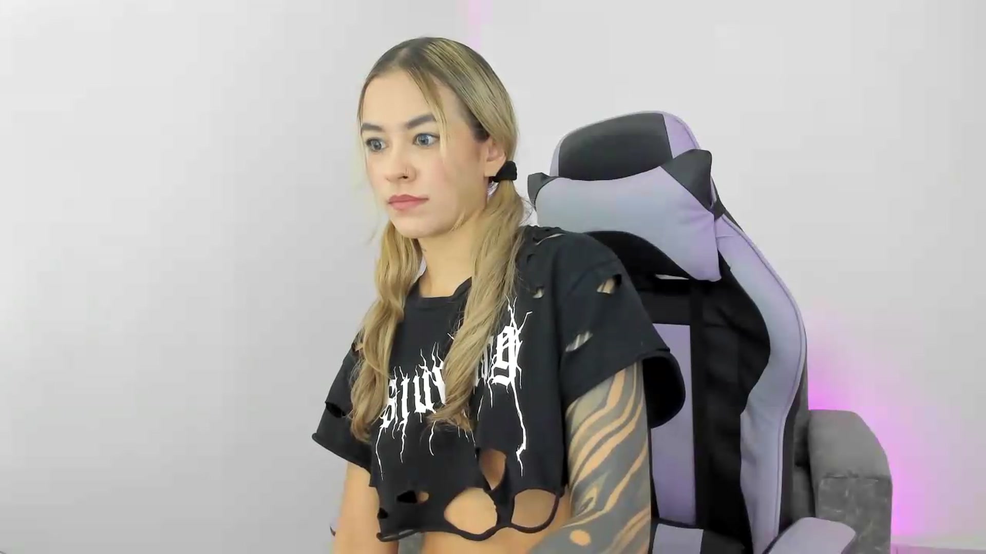 Gallery image thumbnail from Victoria_Gigs's myfreecams stream on, 06/25/2026, 19:16 image 7 of 20