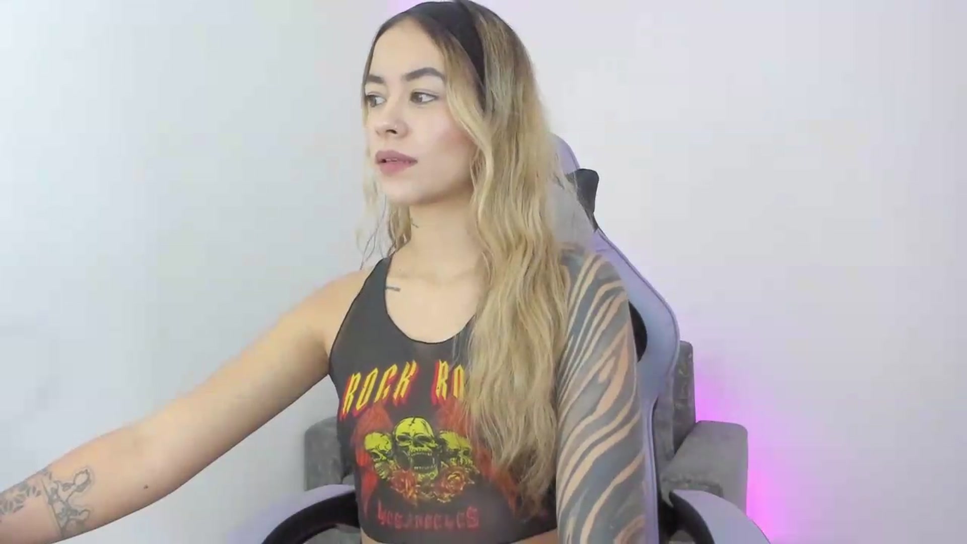 Gallery image thumbnail from Victoria_Gigs's myfreecams stream on, 09/22/2026, 16:43 image 8 of 20