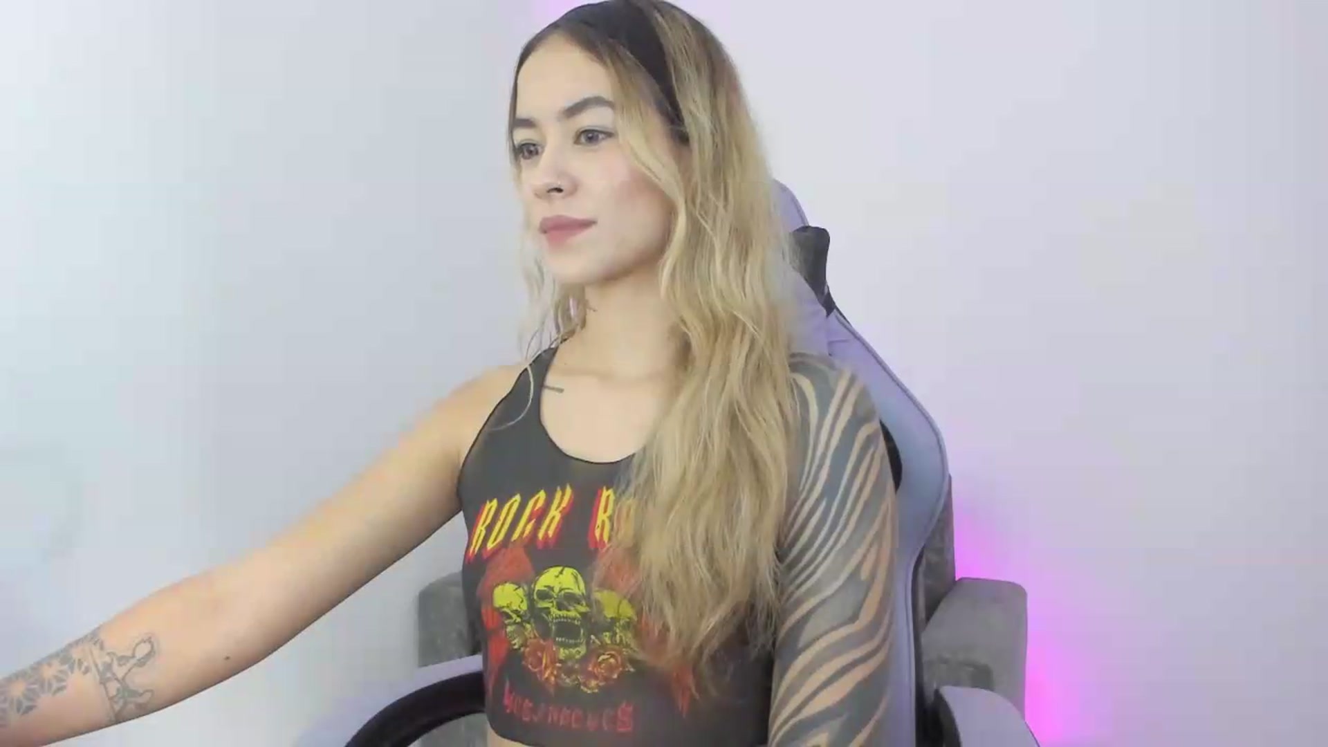 Gallery image thumbnail from Victoria_Gigs's myfreecams stream on, 09/22/2026, 16:43 image 13 of 20