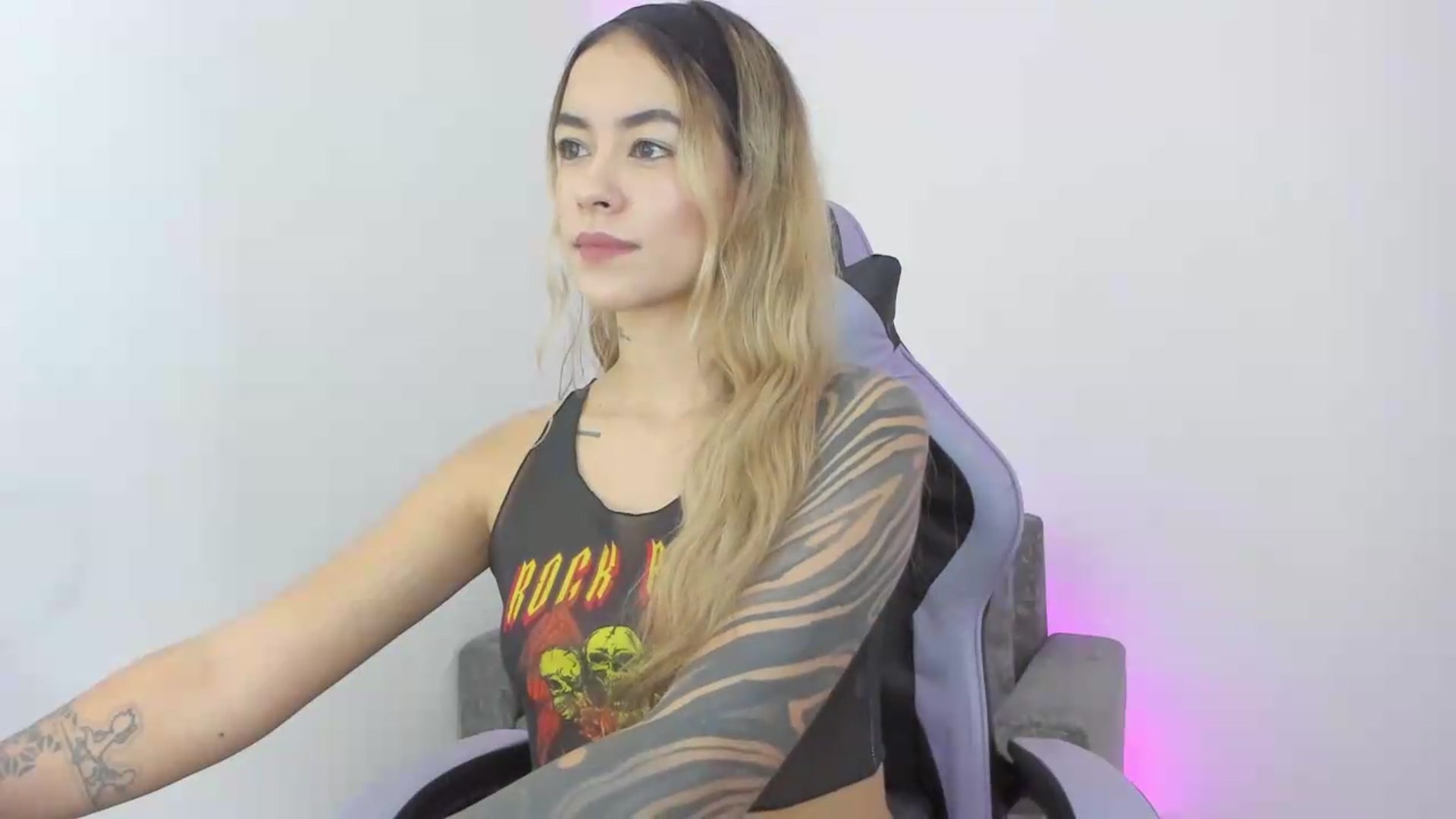 Gallery image thumbnail from Victoria_Gigs's myfreecams stream on, 09/22/2026, 16:43 image 9 of 20