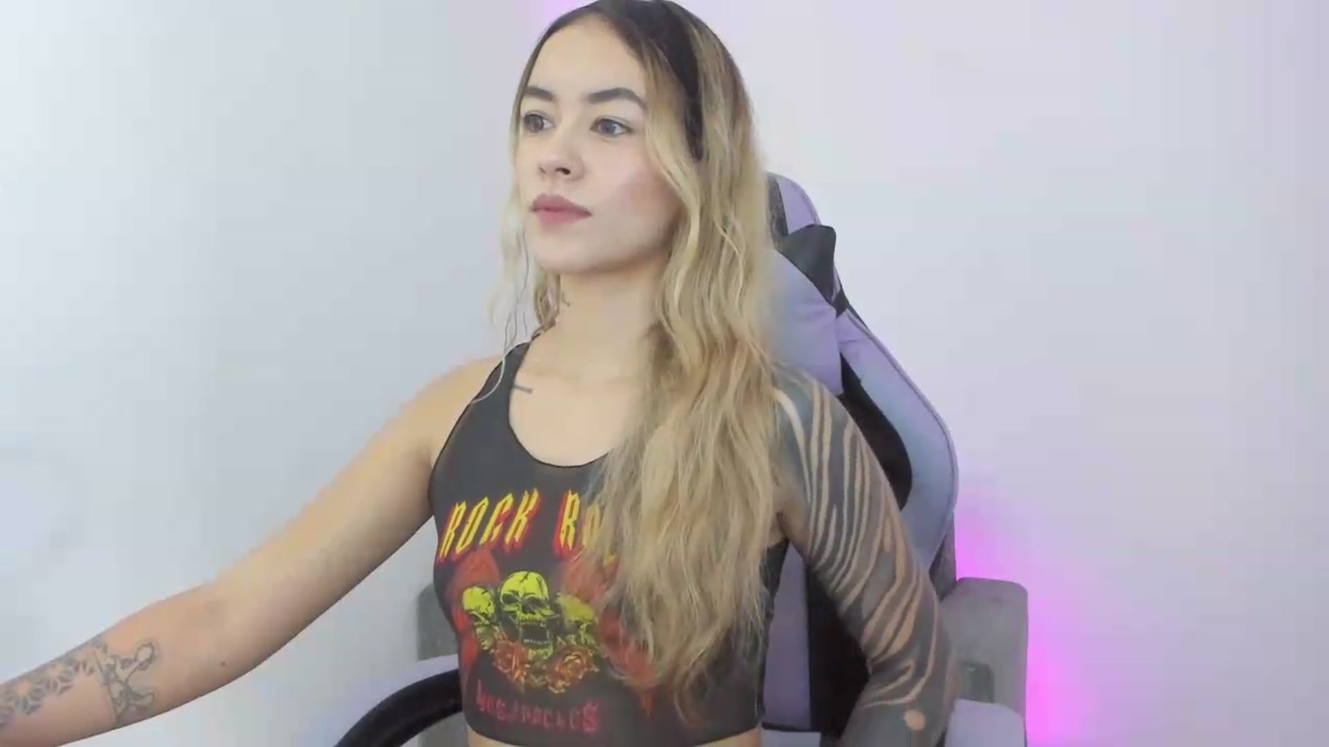 Gallery image thumbnail from Victoria_Gigs's myfreecams stream on, 09/22/2026, 16:43 image 12 of 20