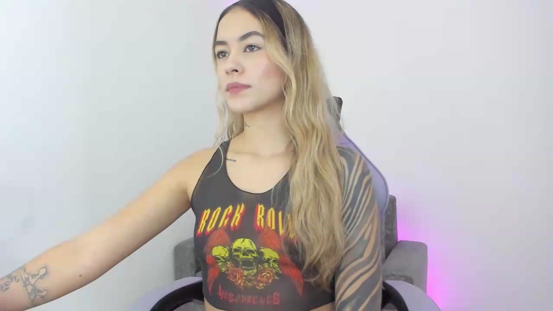 Gallery image thumbnail from Victoria_Gigs's myfreecams stream on, 09/22/2026, 16:43 image 5 of 20