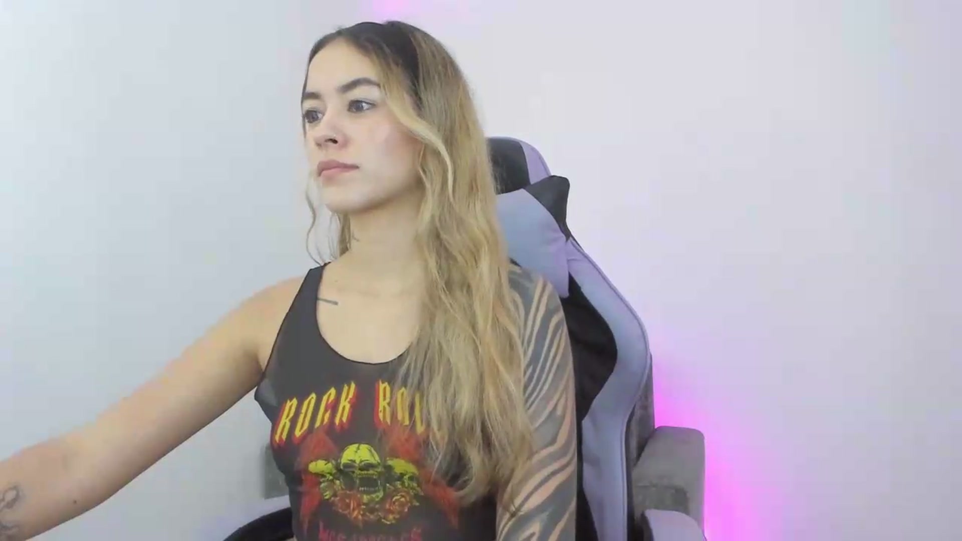 Gallery image thumbnail from Victoria_Gigs's myfreecams stream on, 09/22/2026, 18:44 image 16 of 20