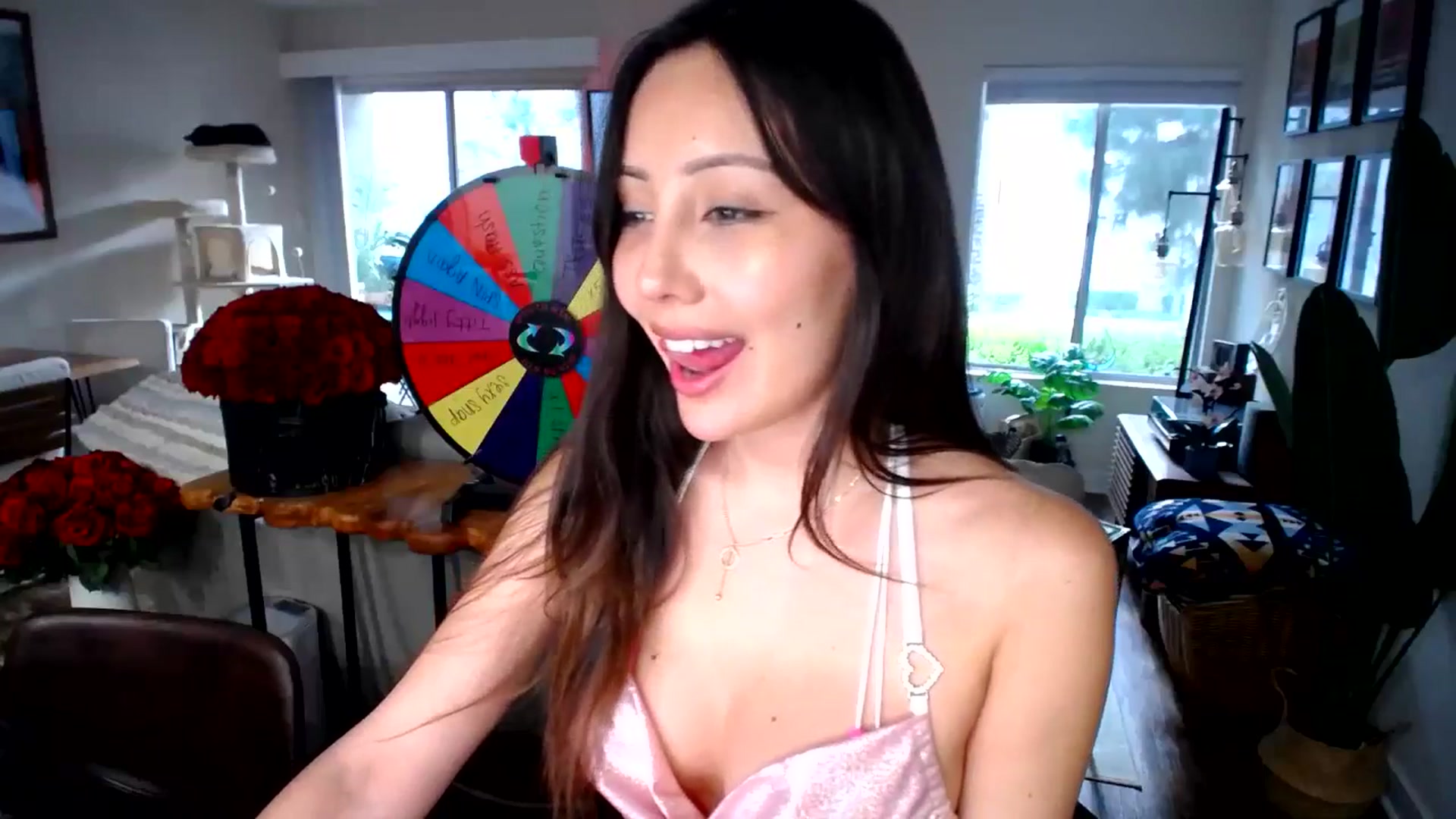 Gallery image thumbnail from VictoriaaJ's myfreecams stream on, 04/13/2025, 01:02 image 2 of 20