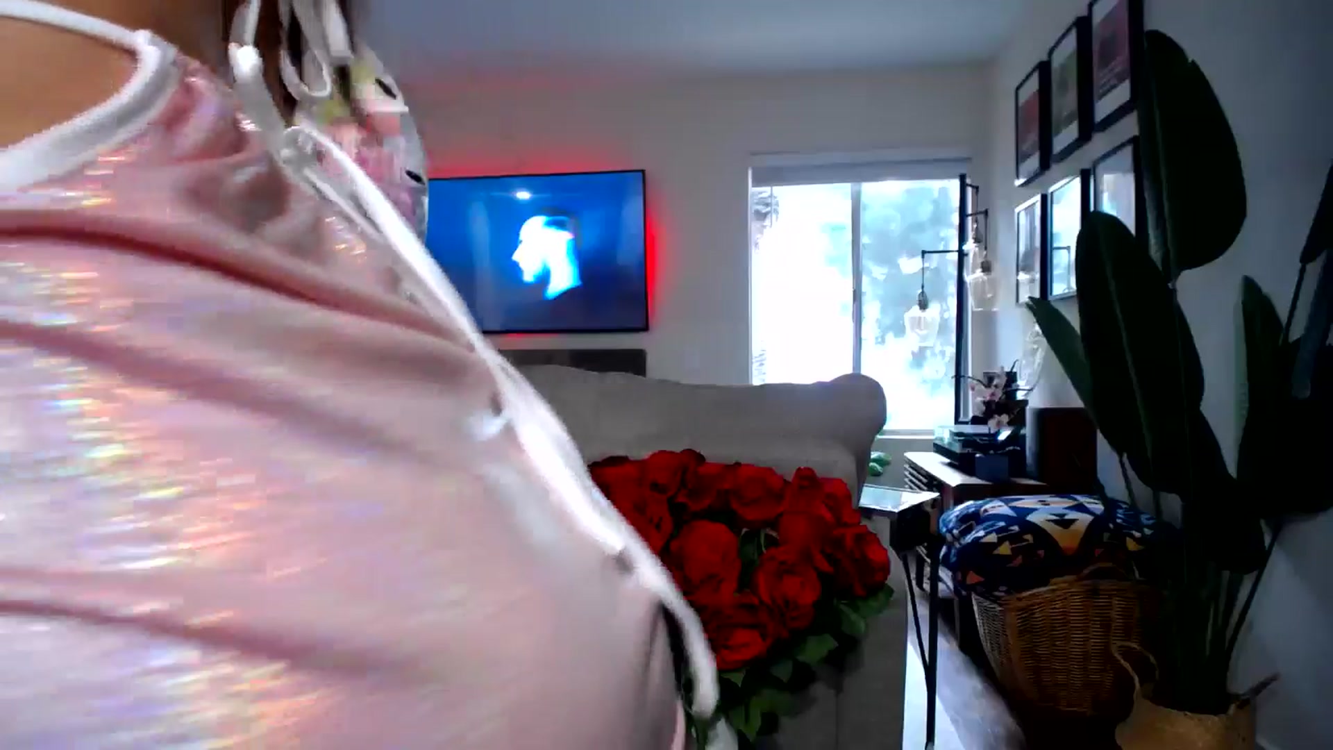Gallery image thumbnail from VictoriaaJ's myfreecams stream on, 04/13/2025, 01:02 image 8 of 20