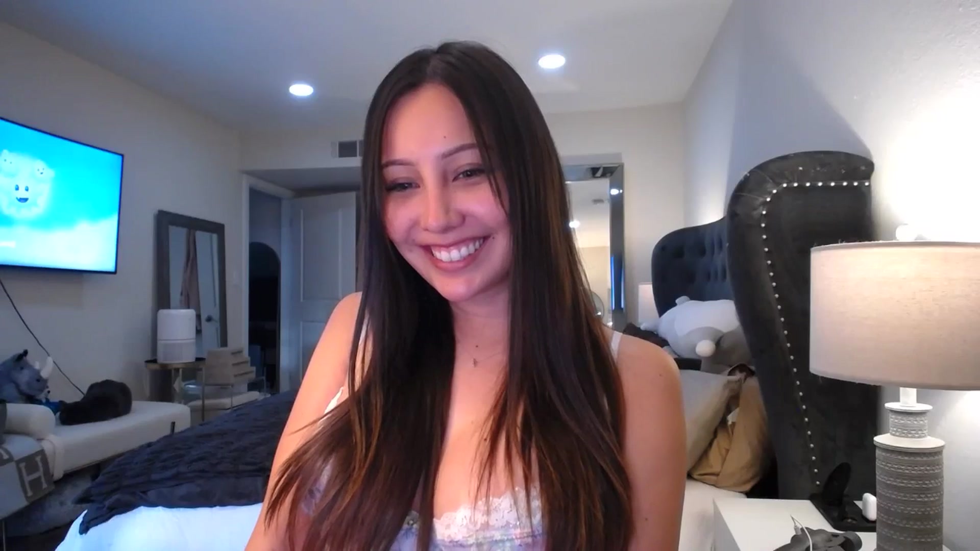 Gallery image thumbnail from VictoriaaJ's myfreecams stream on, 04/20/2025, 02:12 image 16 of 20