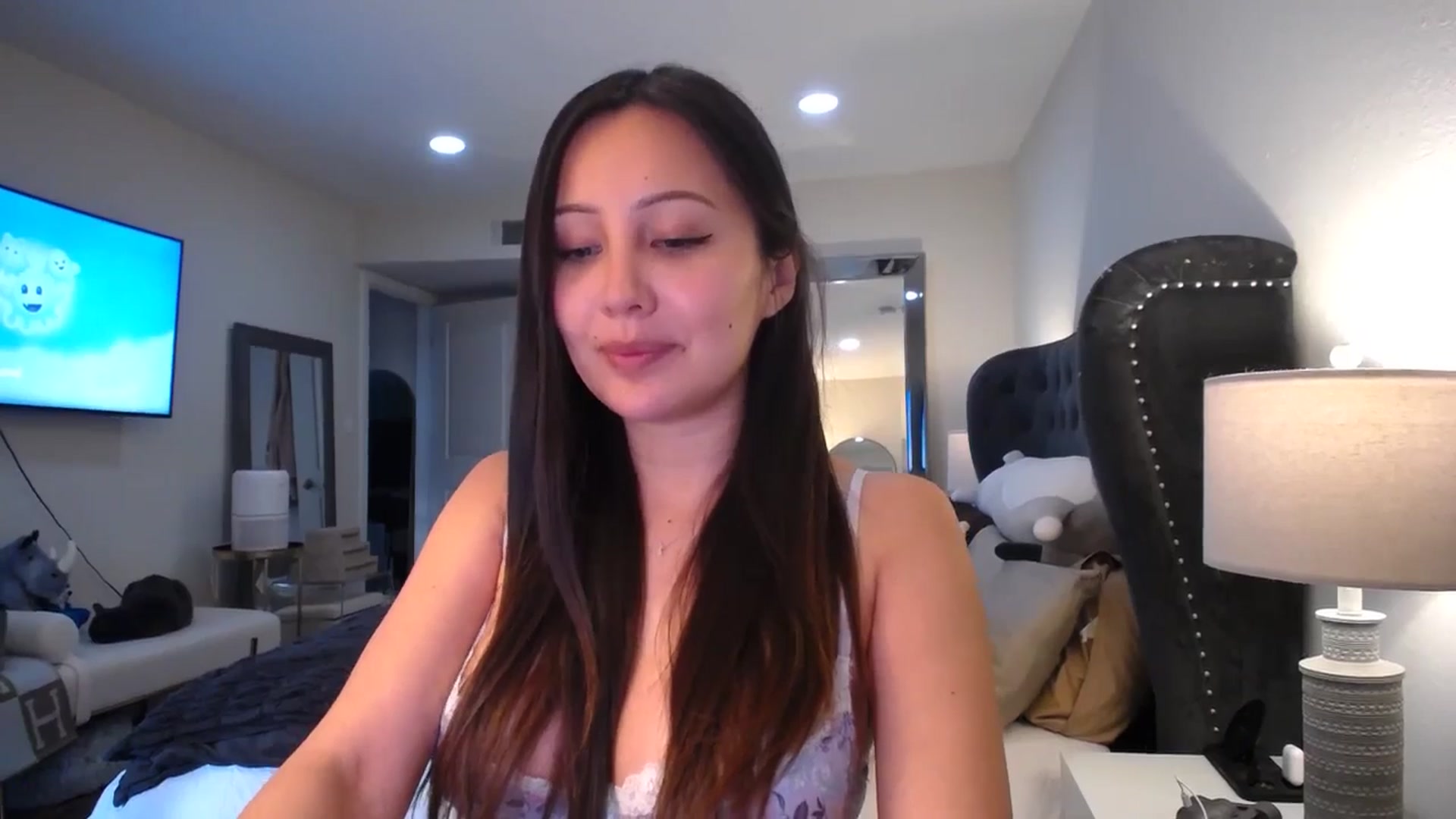Gallery image thumbnail from VictoriaaJ's myfreecams stream on, 04/20/2025, 02:12 image 14 of 20