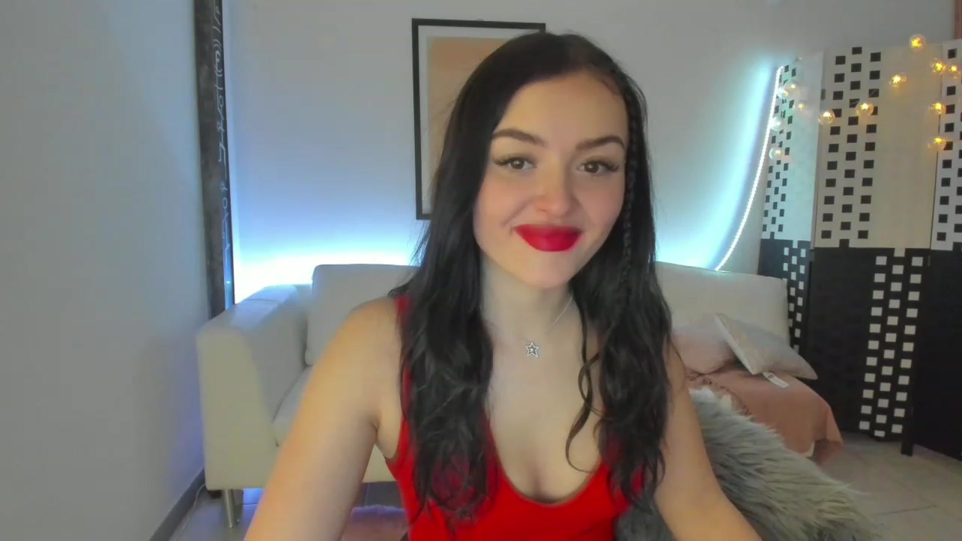 Gallery image thumbnail from Victoriaa_19's myfreecams stream on, 02/18/2023, 13:36 image 12 of 20