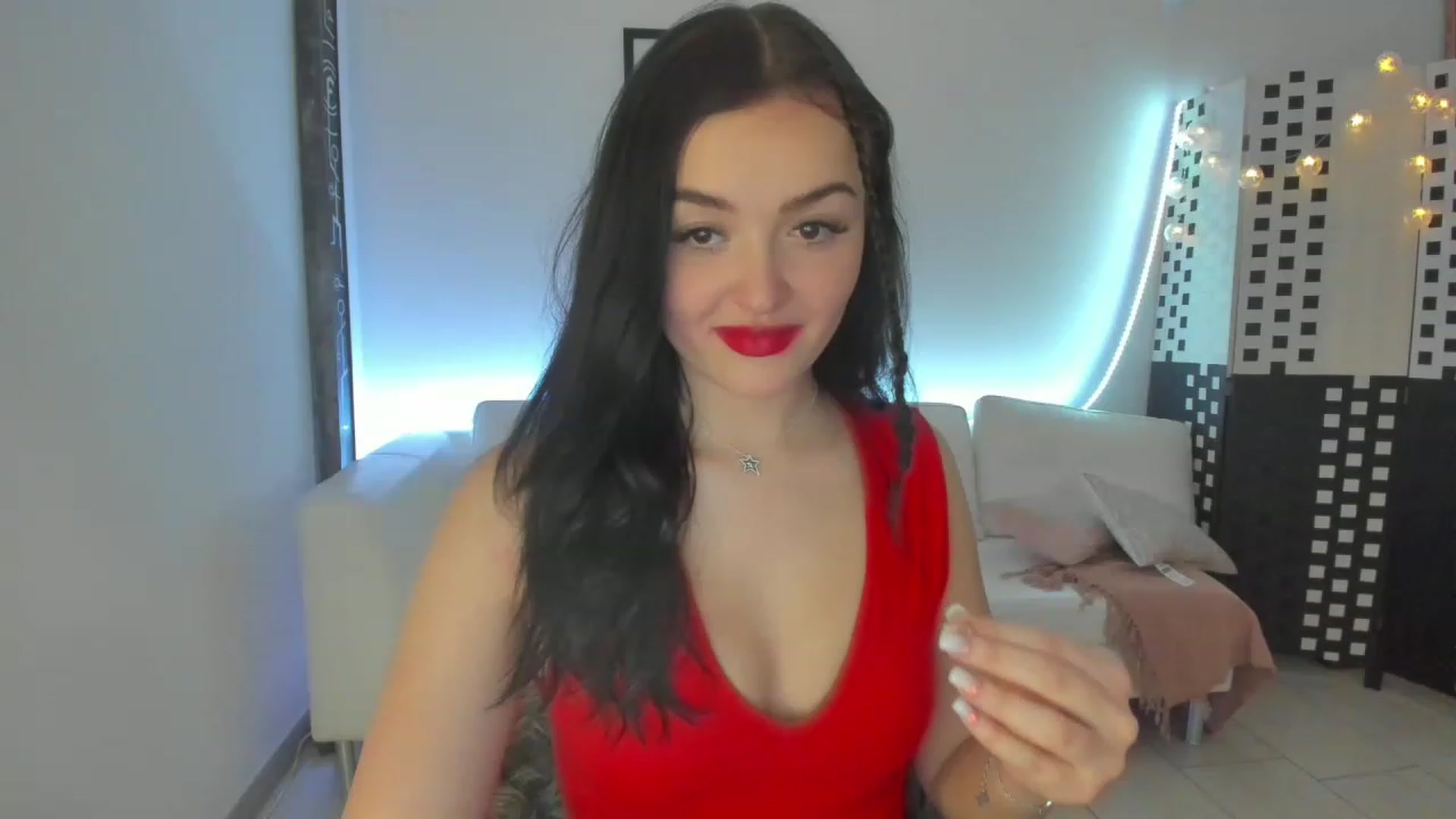 Gallery image thumbnail from Victoriaa_19's myfreecams stream on, 02/18/2023, 13:36 image 1 of 20