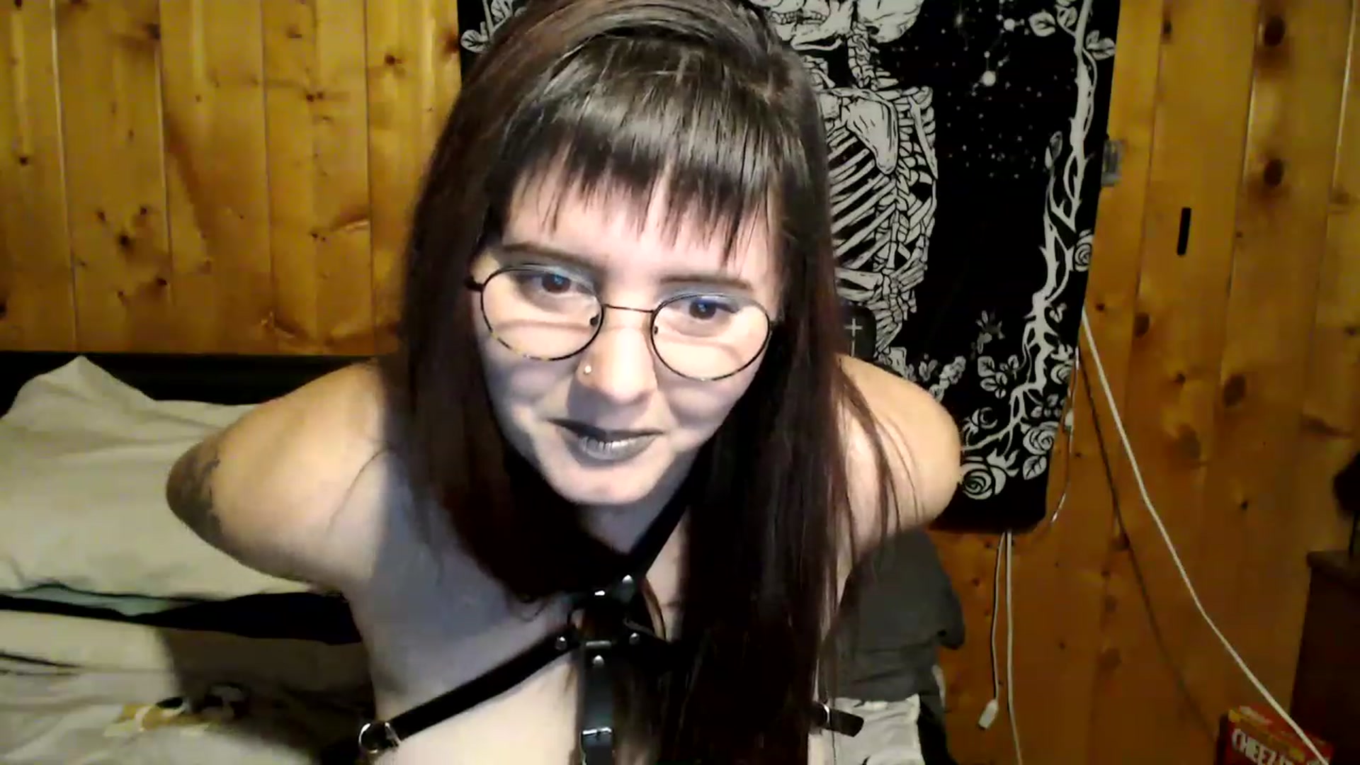 Gallery image thumbnail from ViennaLaneXXX's myfreecams stream on, 11/24/2022, 03:44 image 15 of 20