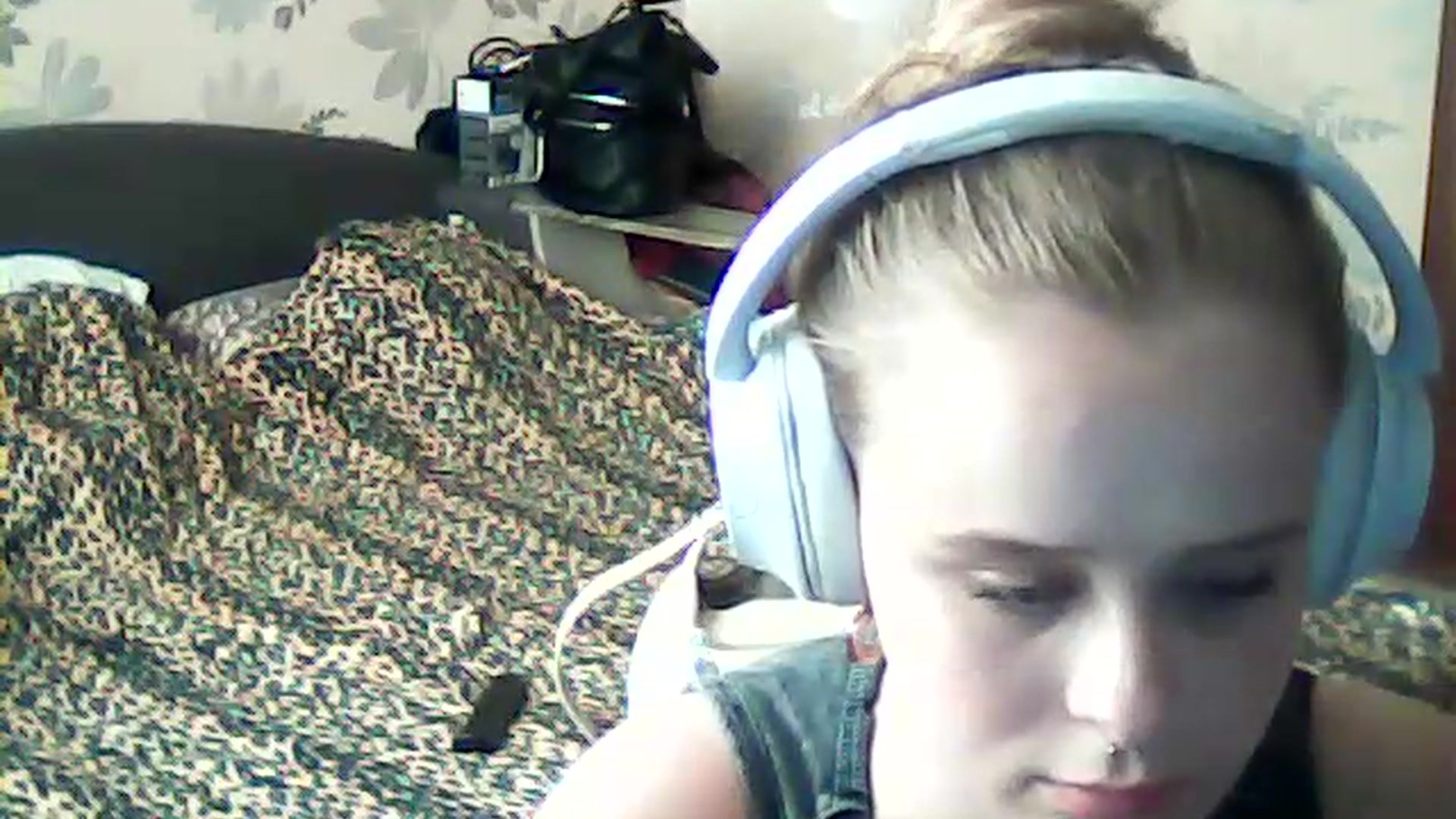 Gallery image thumbnail from ViennaLuxor's myfreecams stream on, 08/10/2026, 16:16 image 2 of 20