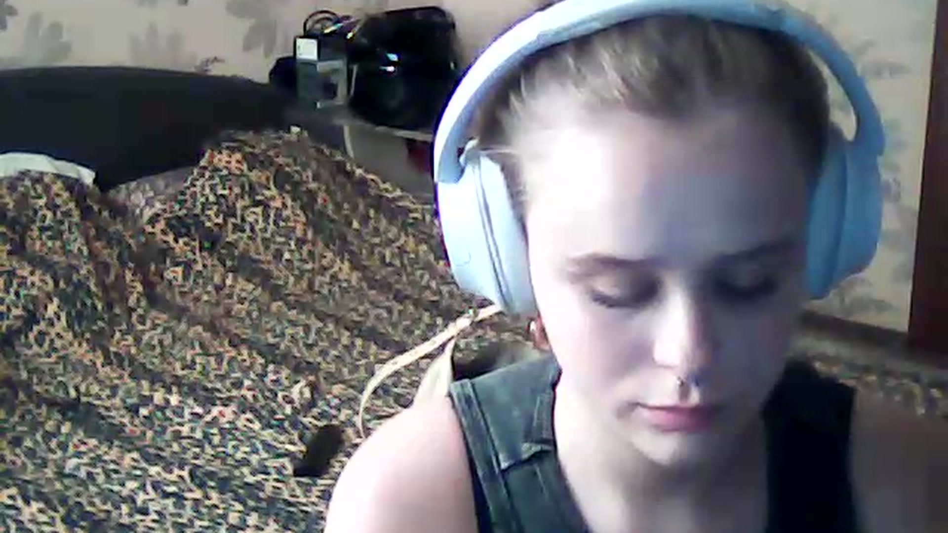 Gallery image thumbnail from ViennaLuxor's myfreecams stream on, 08/10/2026, 16:55 image 3 of 20