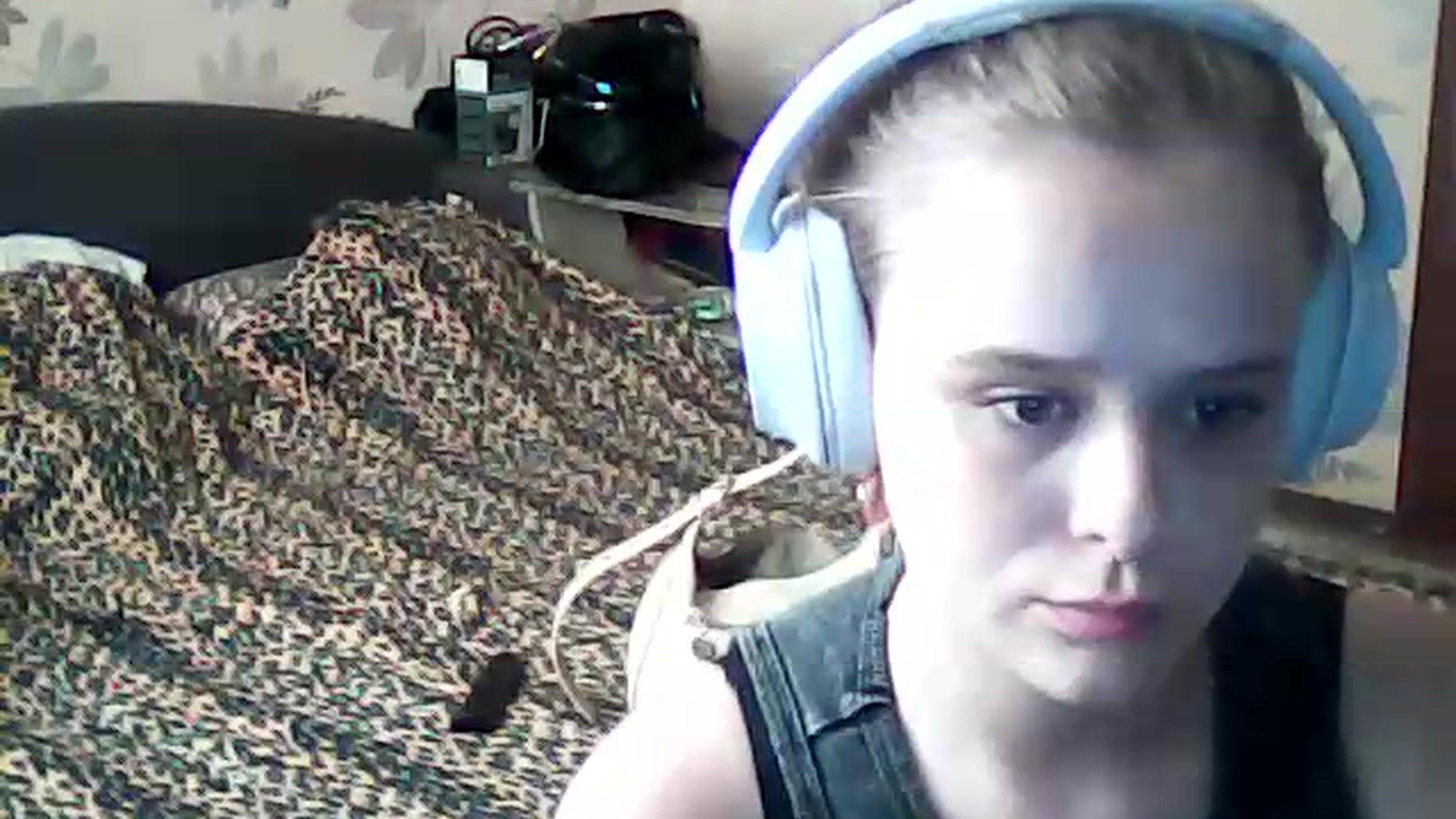 Gallery image thumbnail from ViennaLuxor's myfreecams stream on, 08/10/2026, 16:55 image 8 of 20