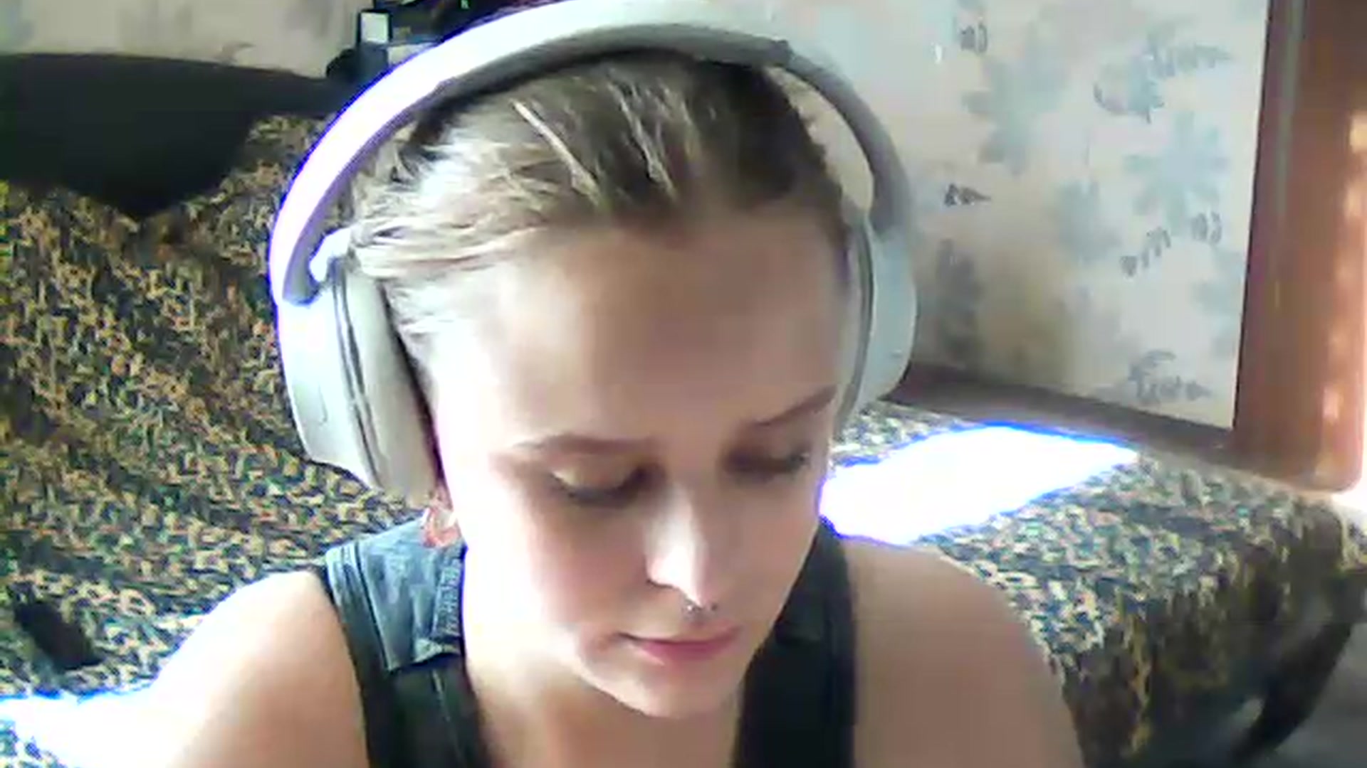 Gallery image thumbnail from ViennaLuxor's myfreecams stream on, 08/15/2026, 15:27 image 7 of 20