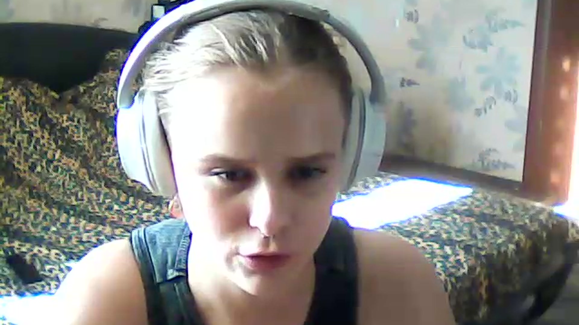 Gallery image thumbnail from ViennaLuxor's myfreecams stream on, 08/15/2026, 15:27 image 3 of 20