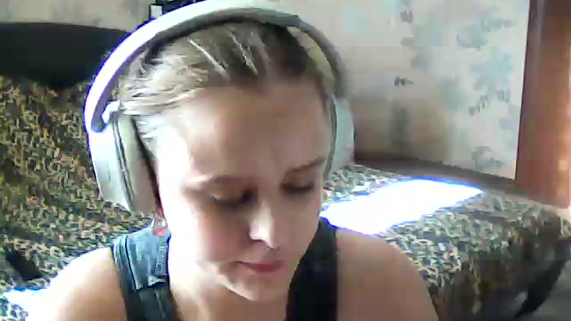 Gallery image thumbnail from ViennaLuxor's myfreecams stream on, 08/15/2026, 15:27 image 10 of 20