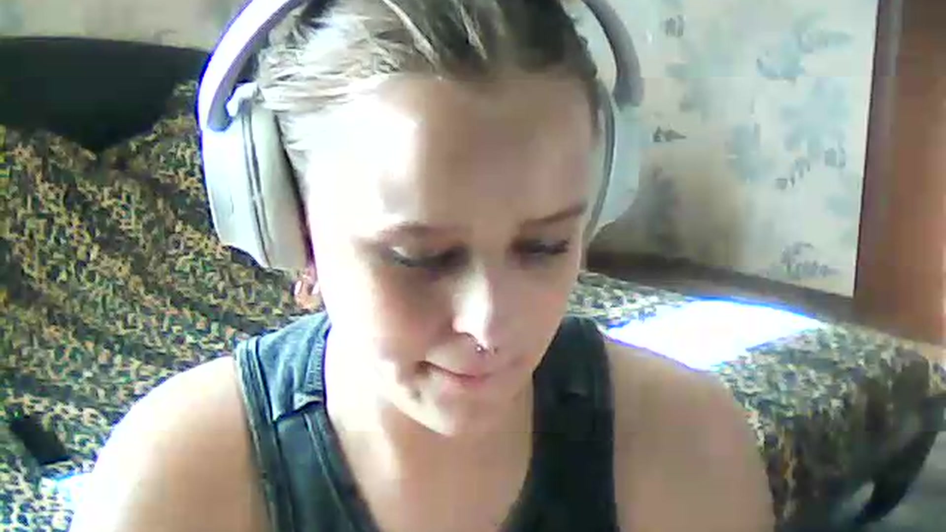 Gallery image thumbnail from ViennaLuxor's myfreecams stream on, 08/15/2026, 15:27 image 15 of 20