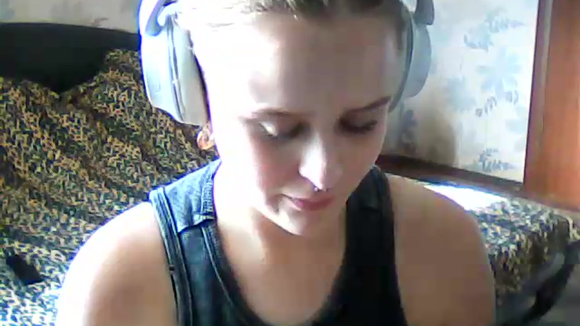 Gallery image thumbnail from ViennaLuxor's myfreecams stream on, 08/15/2026, 15:27 image 17 of 20