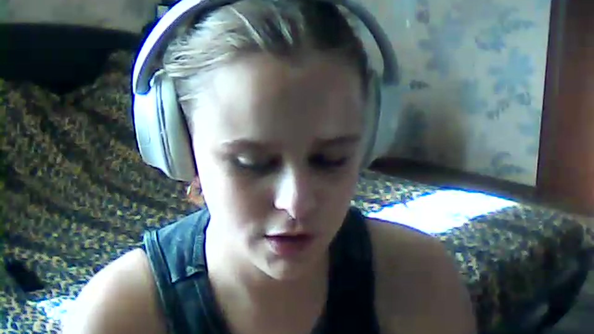 Gallery image thumbnail from ViennaLuxor's myfreecams stream on, 08/15/2026, 15:27 image 16 of 20