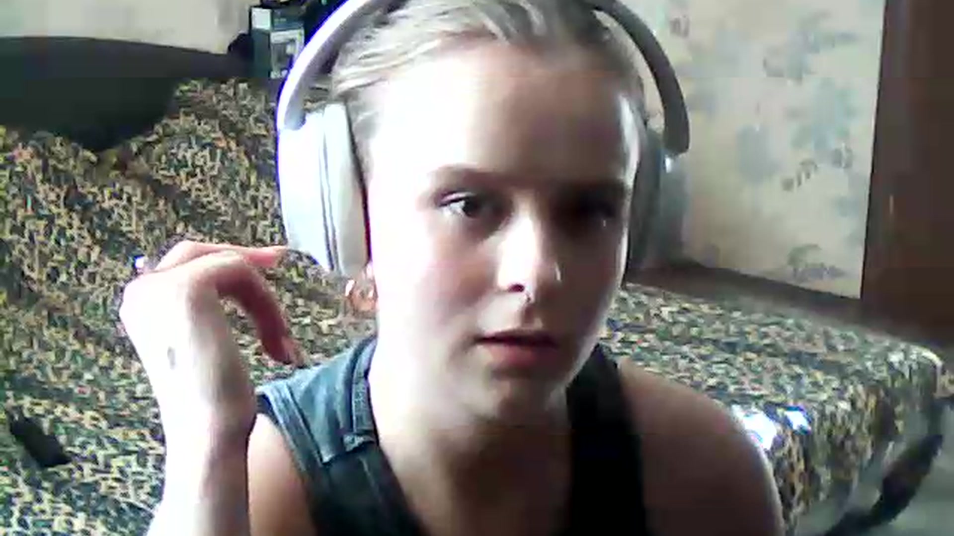 Gallery image thumbnail from ViennaLuxor's myfreecams stream on, 08/15/2026, 16:17 image 15 of 20