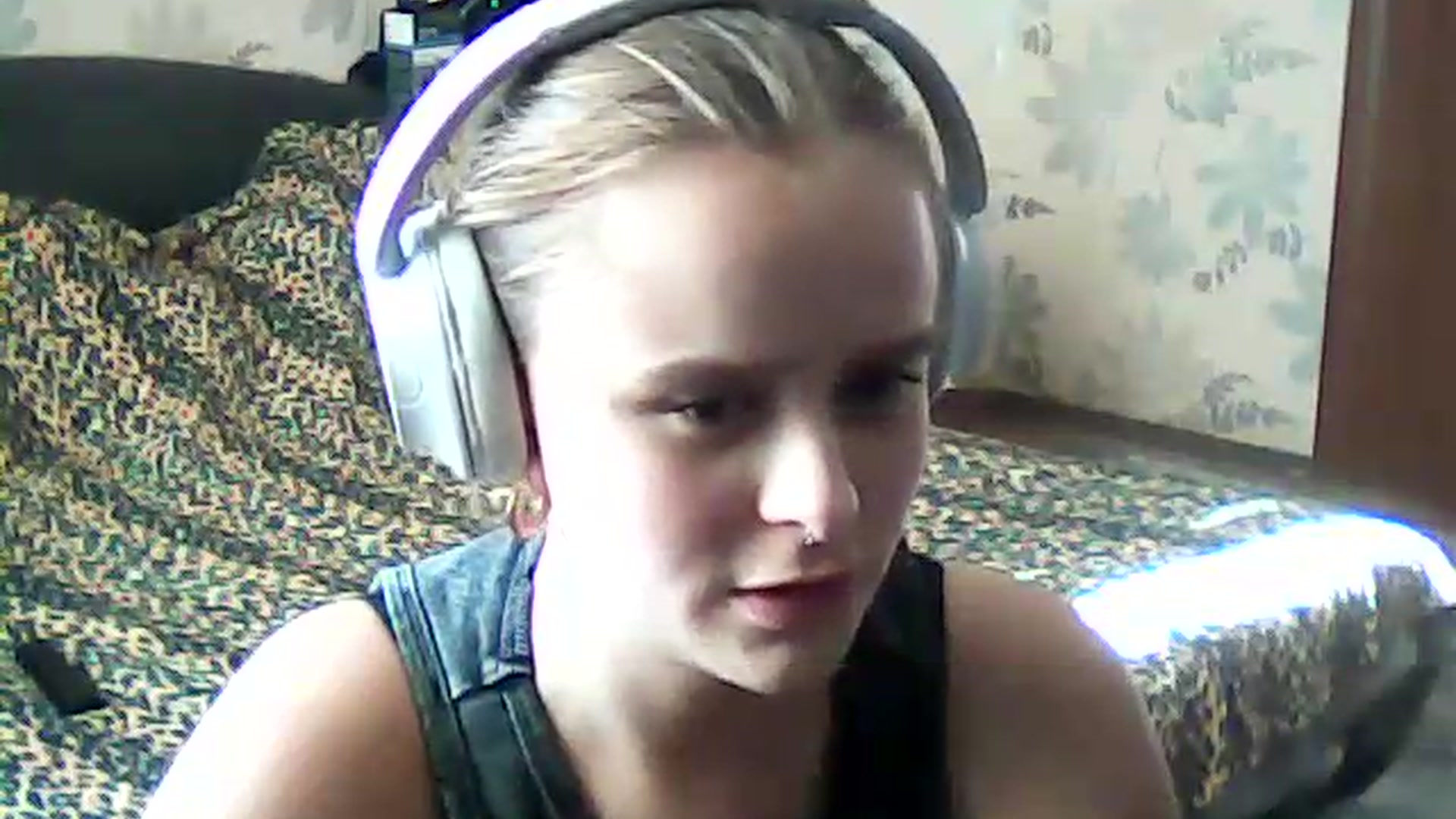 Gallery image thumbnail from ViennaLuxor's myfreecams stream on, 08/15/2026, 16:17 image 6 of 20