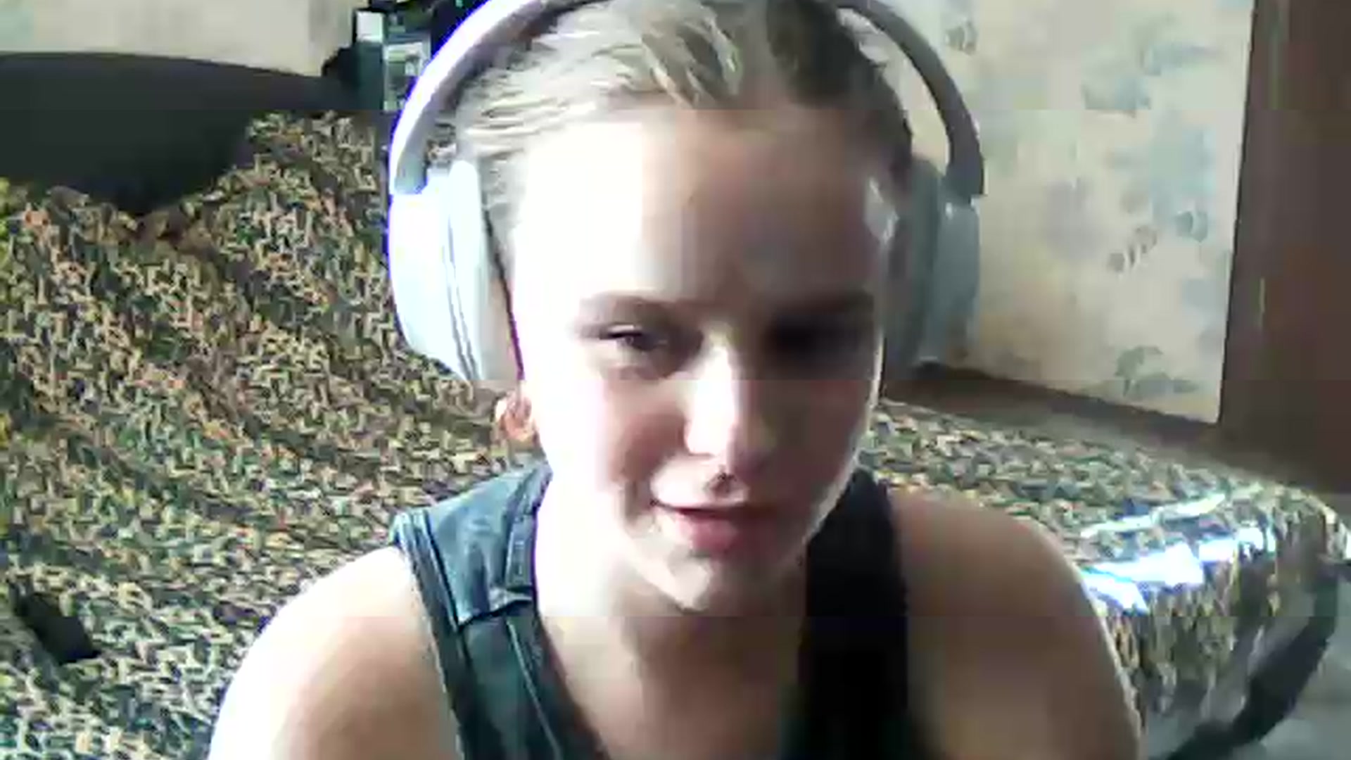 Gallery image thumbnail from ViennaLuxor's myfreecams stream on, 08/15/2026, 16:17 image 12 of 20