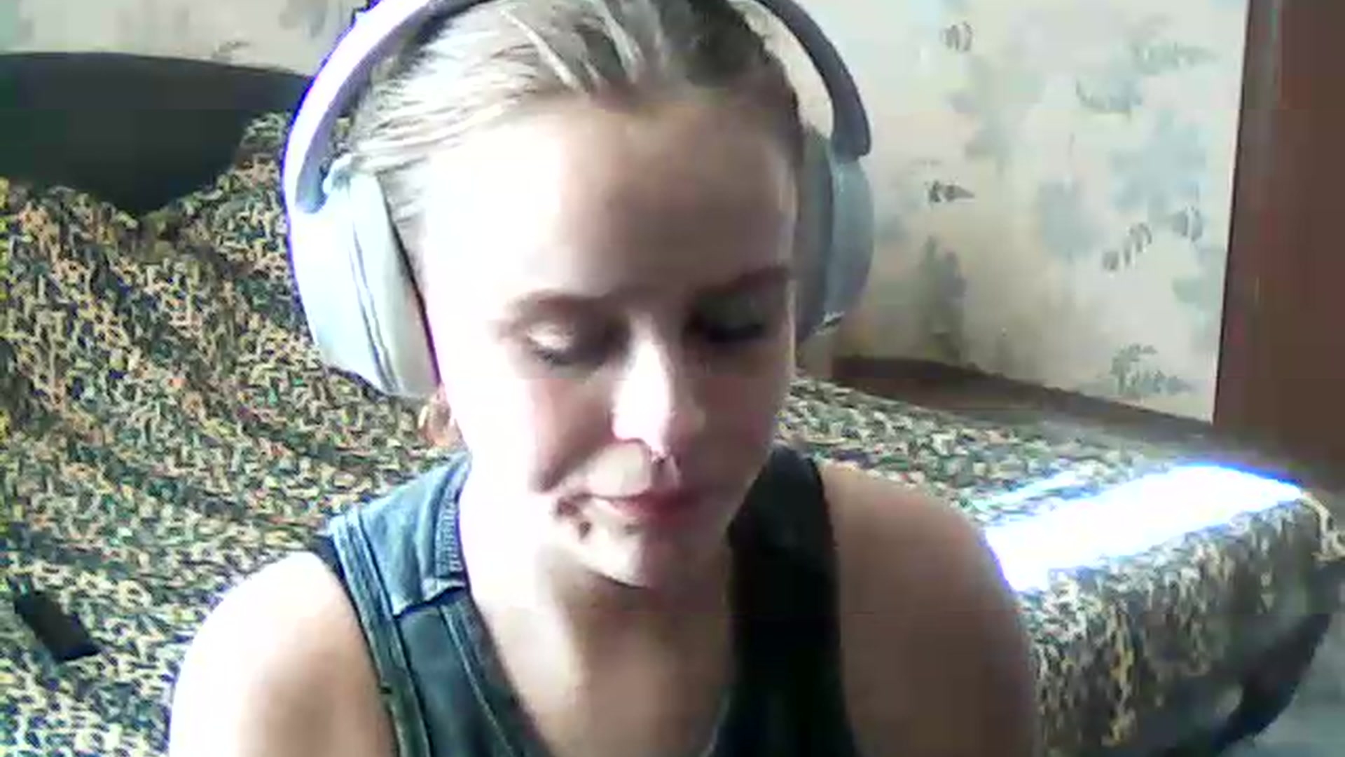 Gallery image thumbnail from ViennaLuxor's myfreecams stream on, 08/15/2026, 16:17 image 3 of 20