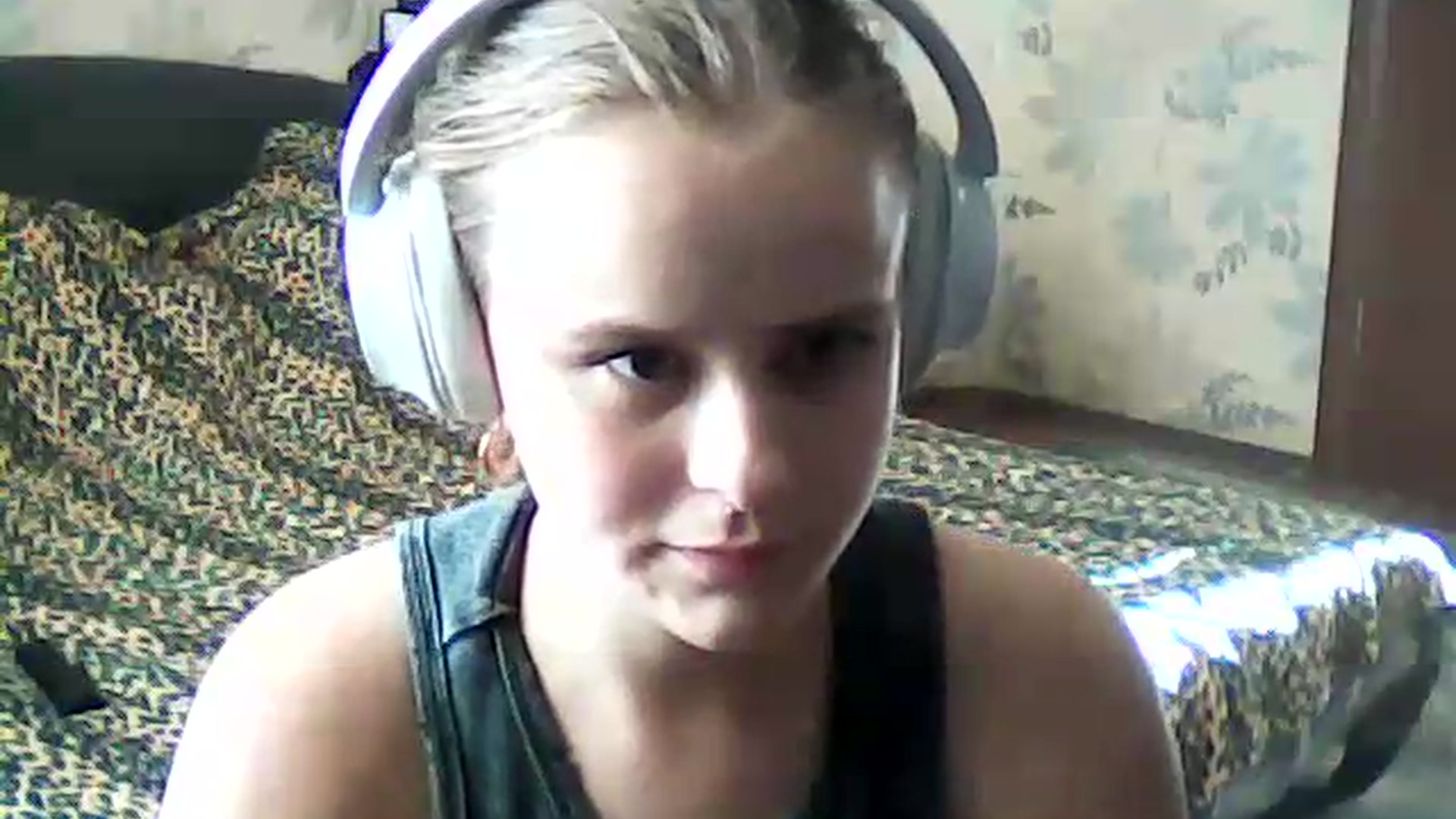Gallery image thumbnail from ViennaLuxor's myfreecams stream on, 08/15/2026, 16:17 image 10 of 20