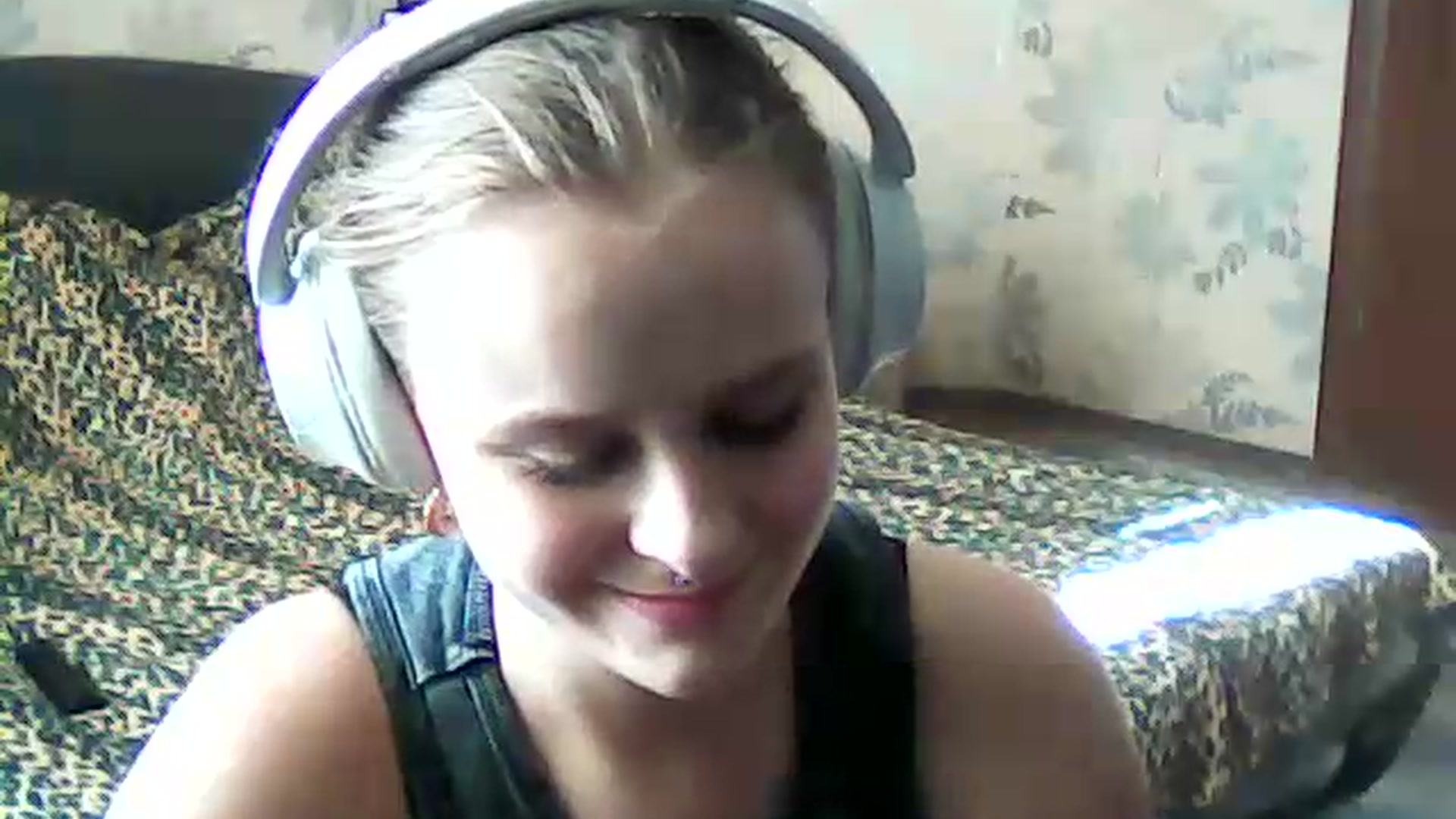 Gallery image thumbnail from ViennaLuxor's myfreecams stream on, 08/15/2026, 16:17 image 4 of 20