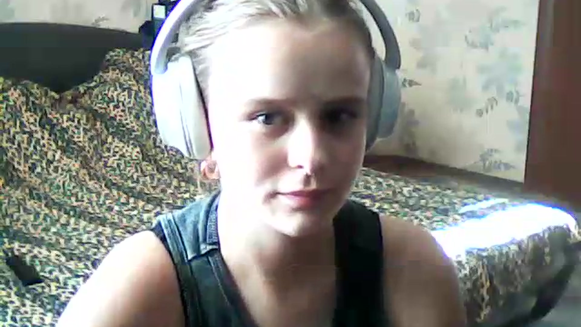 Gallery image thumbnail from ViennaLuxor's myfreecams stream on, 08/15/2026, 16:17 image 5 of 20