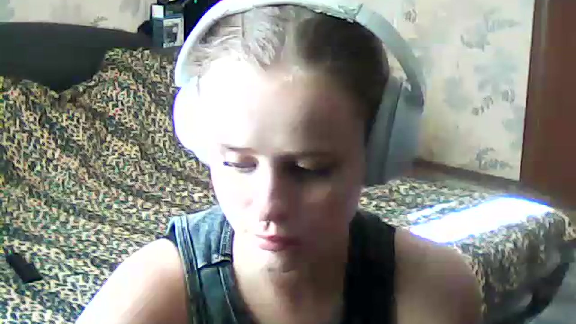 Gallery image thumbnail from ViennaLuxor's myfreecams stream on, 08/15/2026, 16:17 image 2 of 20