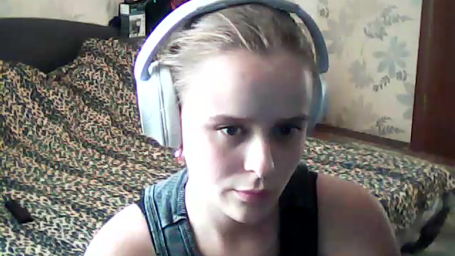 Gallery image thumbnail from ViennaLuxor's myfreecams stream on, 08/15/2026, 17:00 image 3 of 20