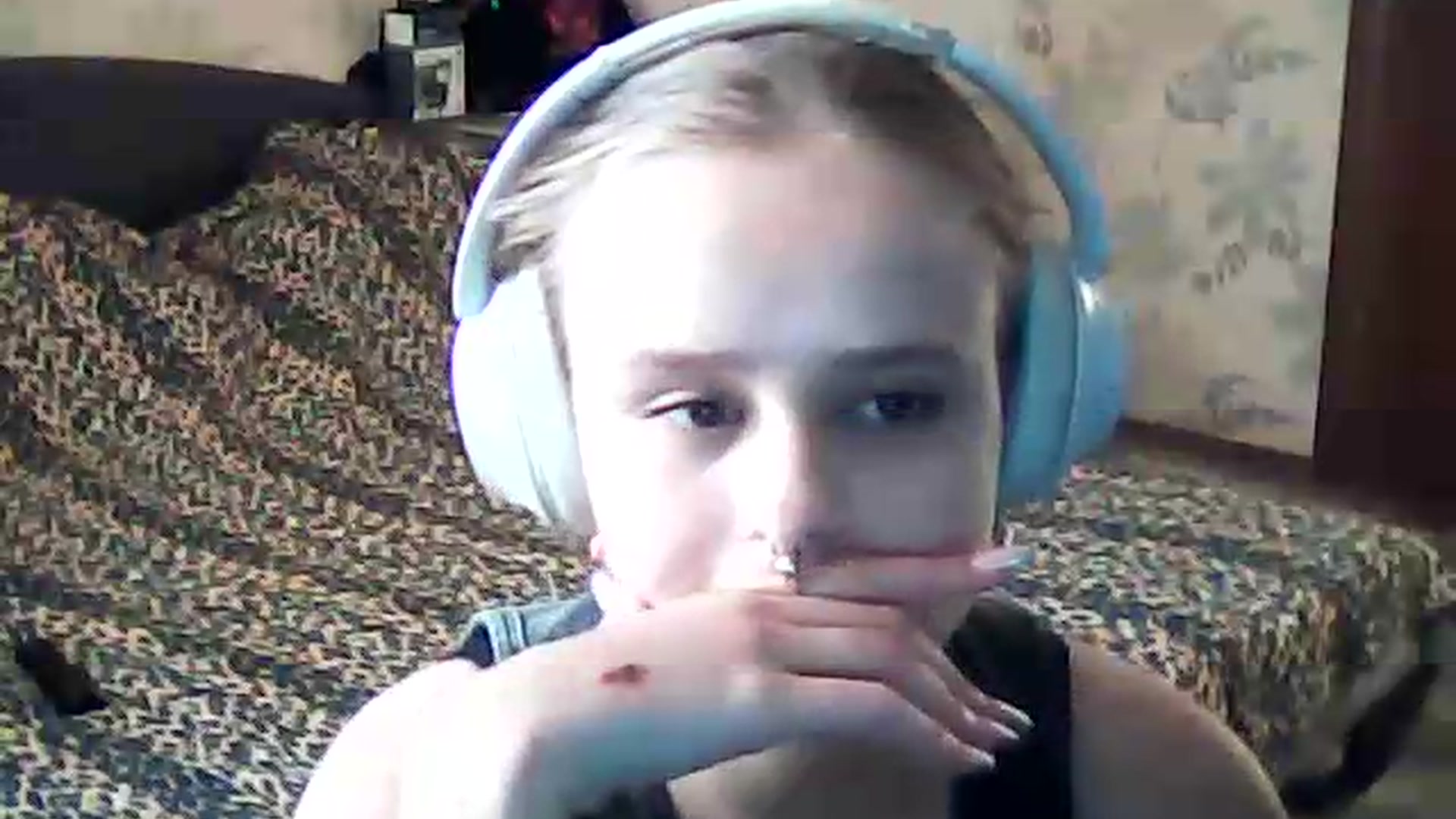 Gallery image thumbnail from ViennaLuxor's myfreecams stream on, 08/15/2026, 17:00 image 15 of 20