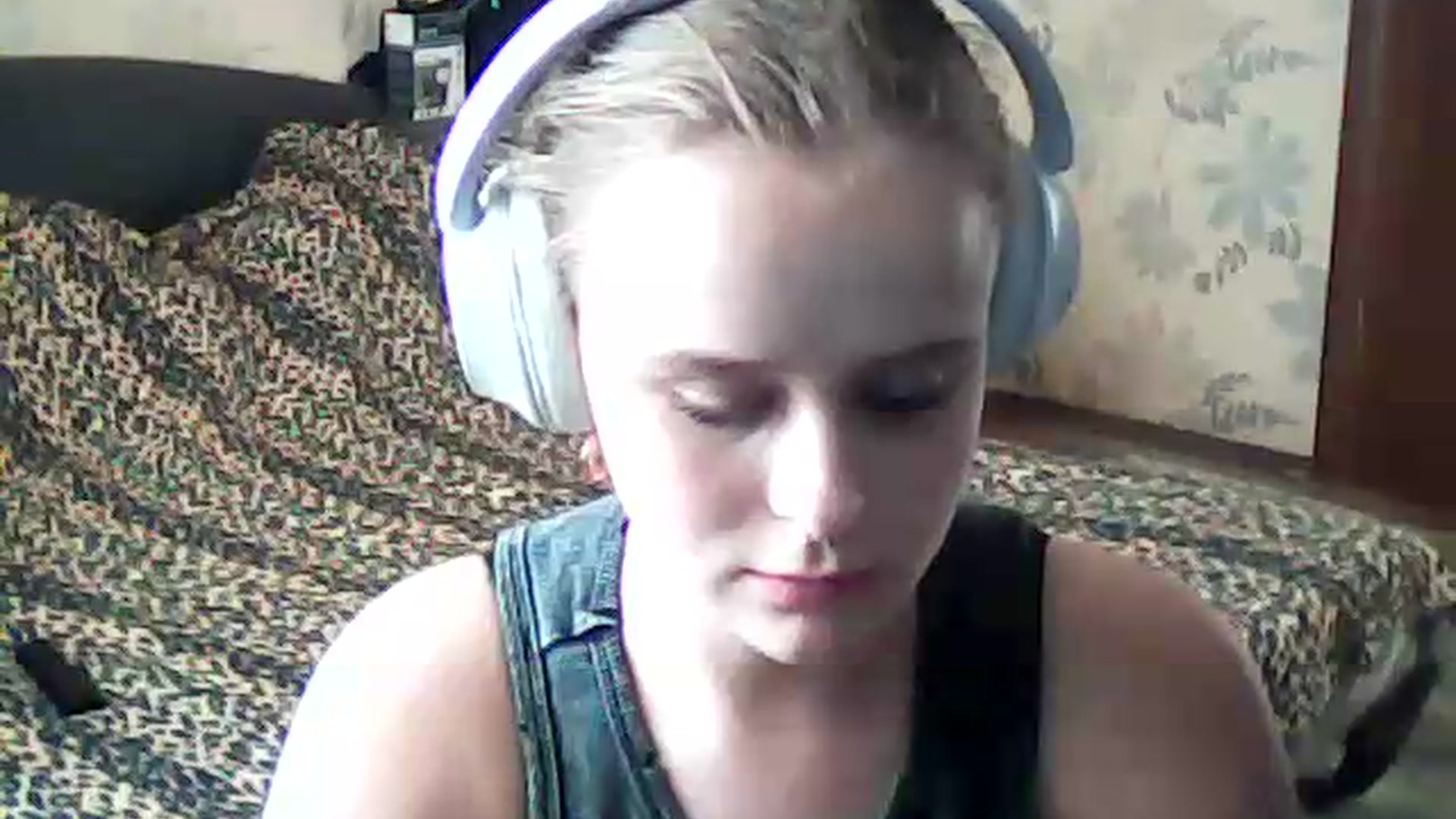 Gallery image thumbnail from ViennaLuxor's myfreecams stream on, 08/15/2026, 17:00 image 2 of 20
