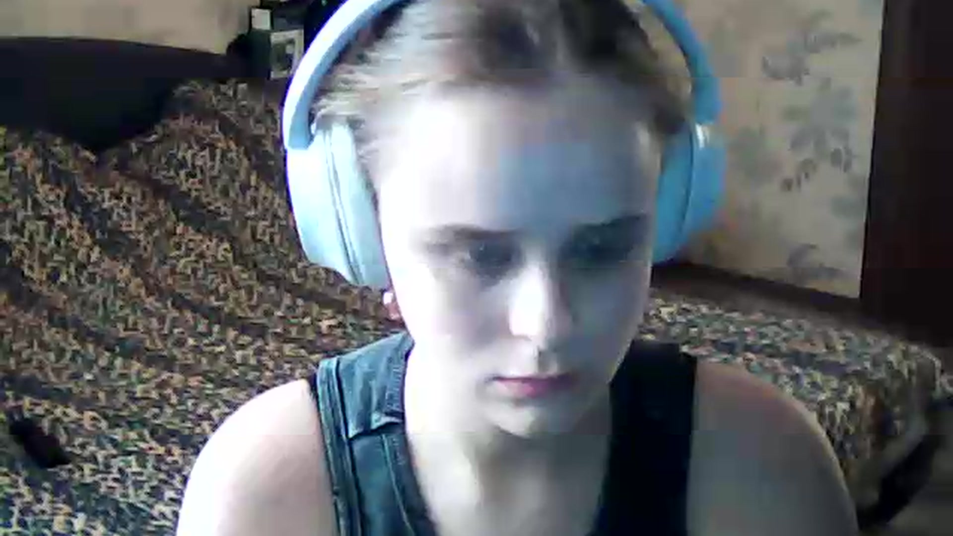 Gallery image thumbnail from ViennaLuxor's myfreecams stream on, 08/15/2026, 17:00 image 19 of 20