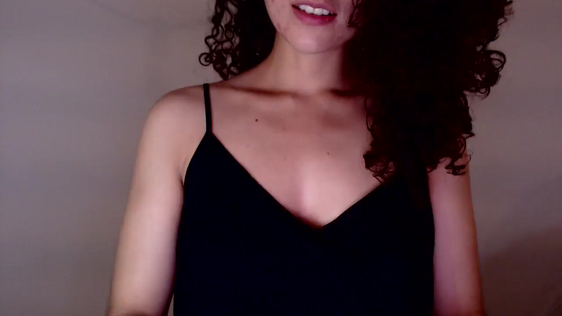 Gallery image thumbnail from Viio_Lettt__'s myfreecams stream on, 05/08/2025, 17:53 image 10 of 20