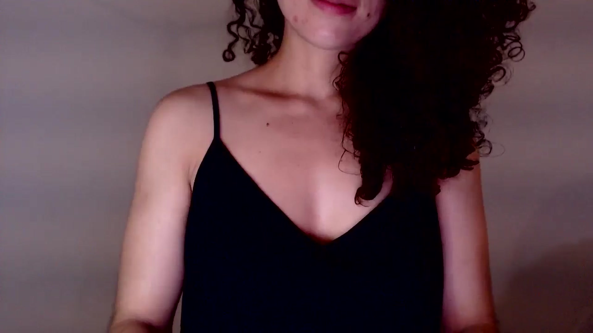 Gallery image thumbnail from Viio_Lettt__'s myfreecams stream on, 05/08/2025, 17:53 image 15 of 20