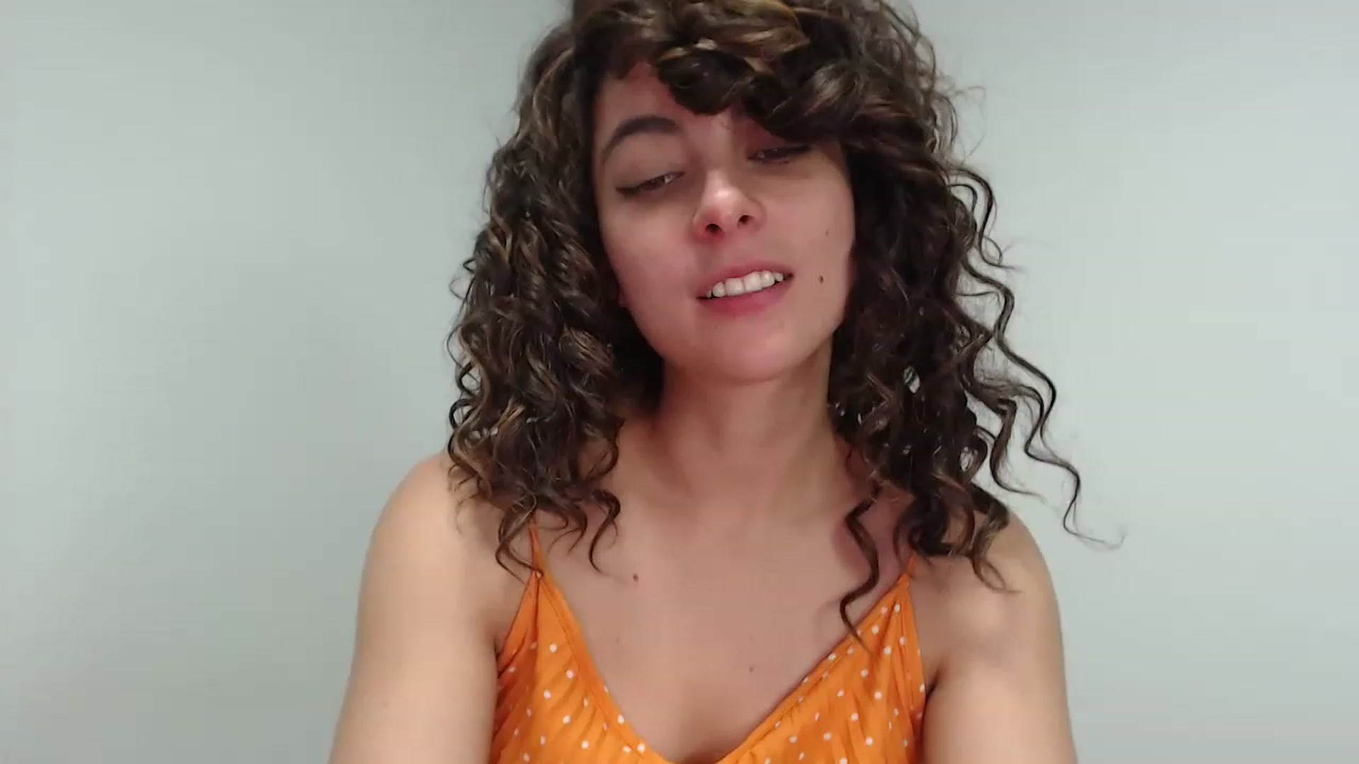 Gallery image thumbnail from Viiolet's myfreecams stream on, 12/30/2022, 18:28 image 14 of 20