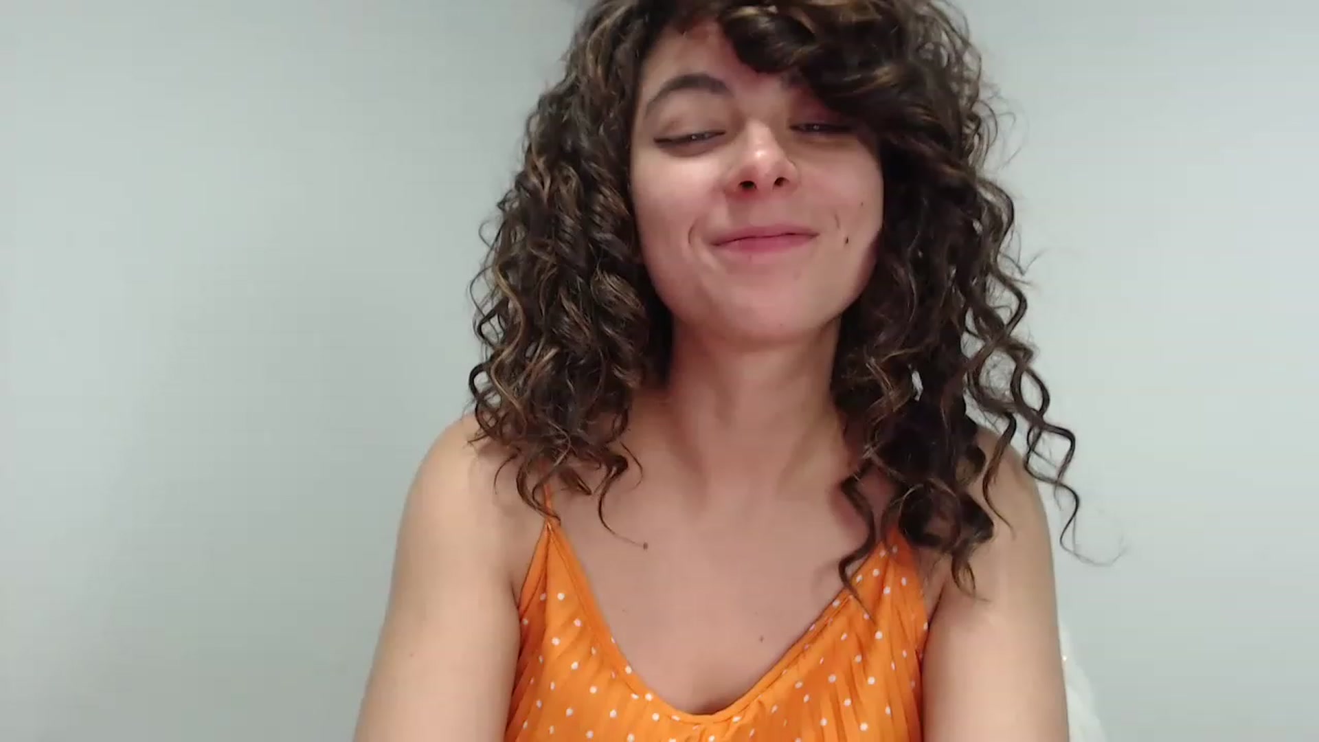 Gallery image thumbnail from Viiolet's myfreecams stream on, 12/30/2022, 18:28 image 18 of 20