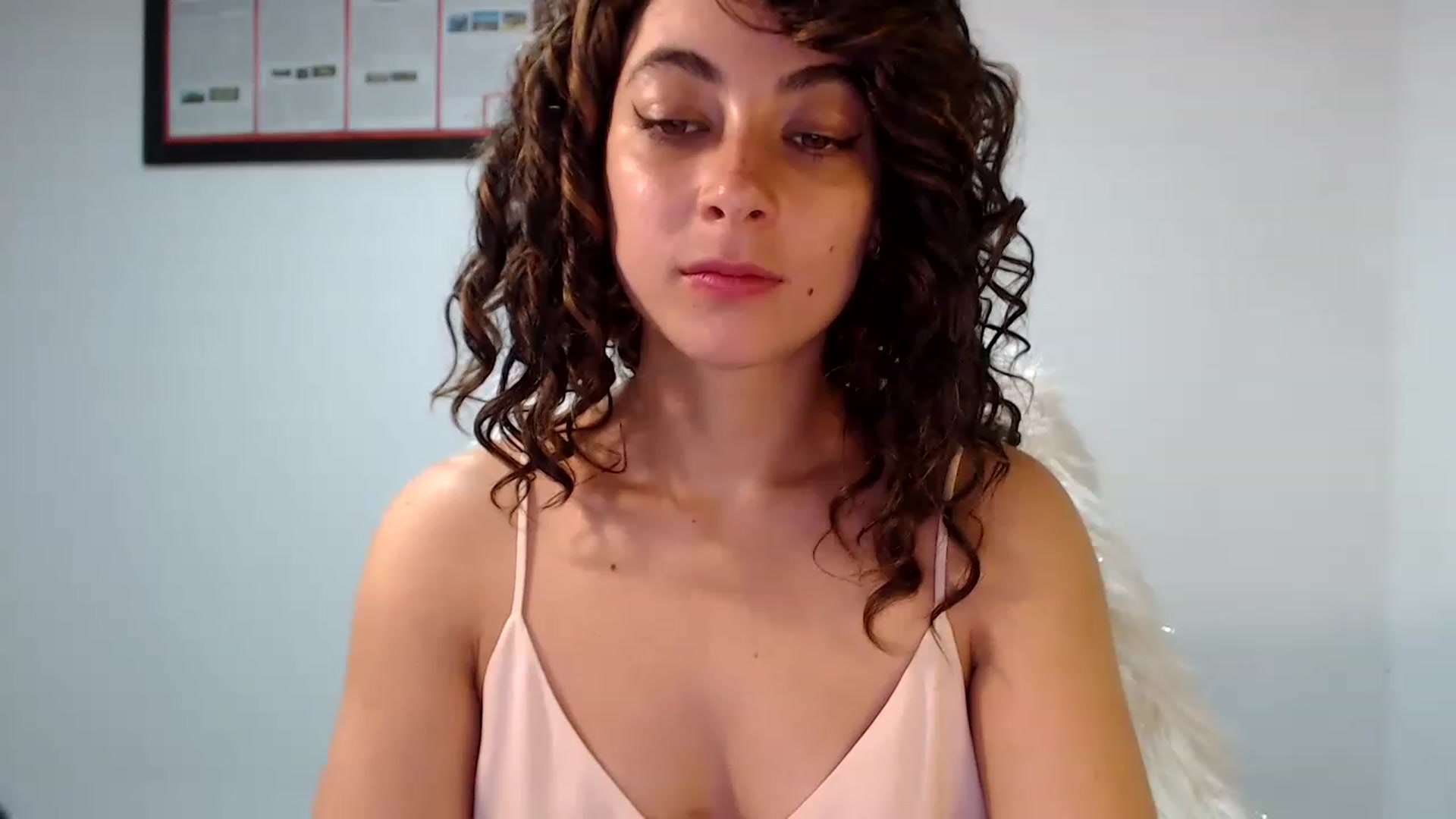 Gallery image thumbnail from Viiolet's myfreecams stream on, 05/07/2023, 16:57 image 9 of 20