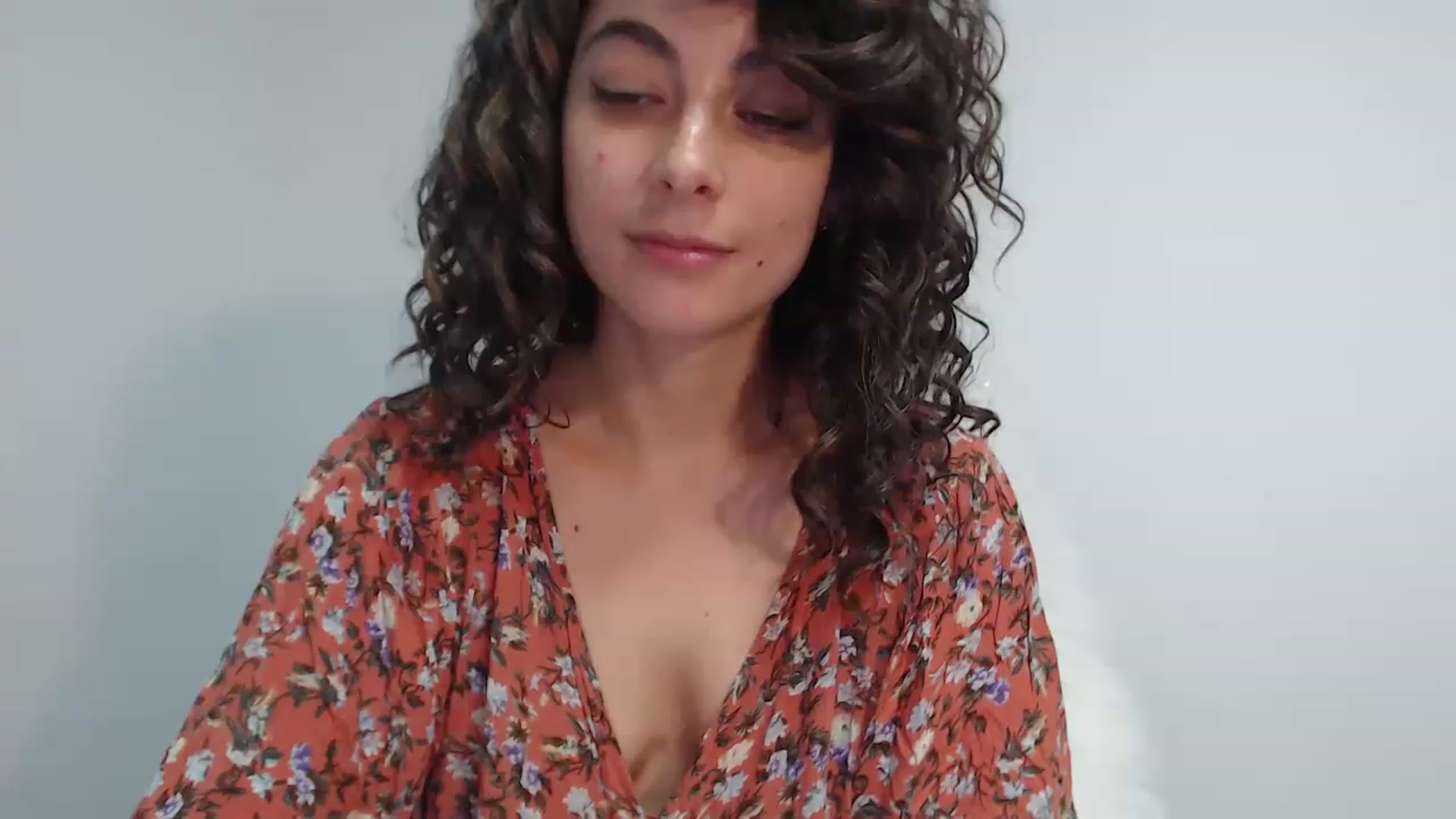 Gallery image thumbnail from Viiolet's myfreecams stream on, 06/02/2023, 19:37 image 15 of 20
