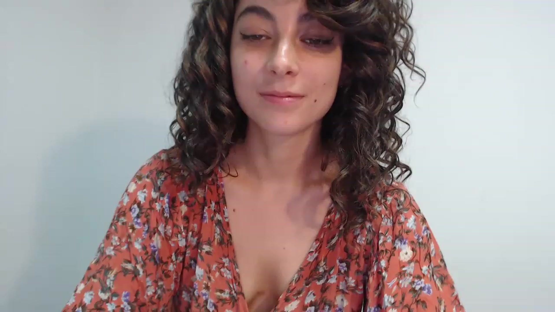 Gallery image thumbnail from Viiolet's myfreecams stream on, 06/02/2023, 19:37 image 18 of 20