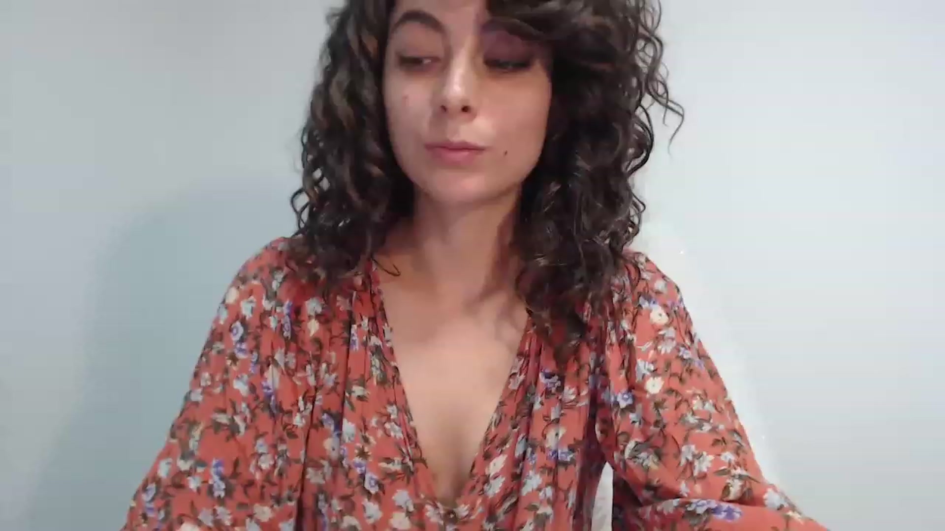 Gallery image thumbnail from Viiolet's myfreecams stream on, 06/02/2023, 19:37 image 7 of 20