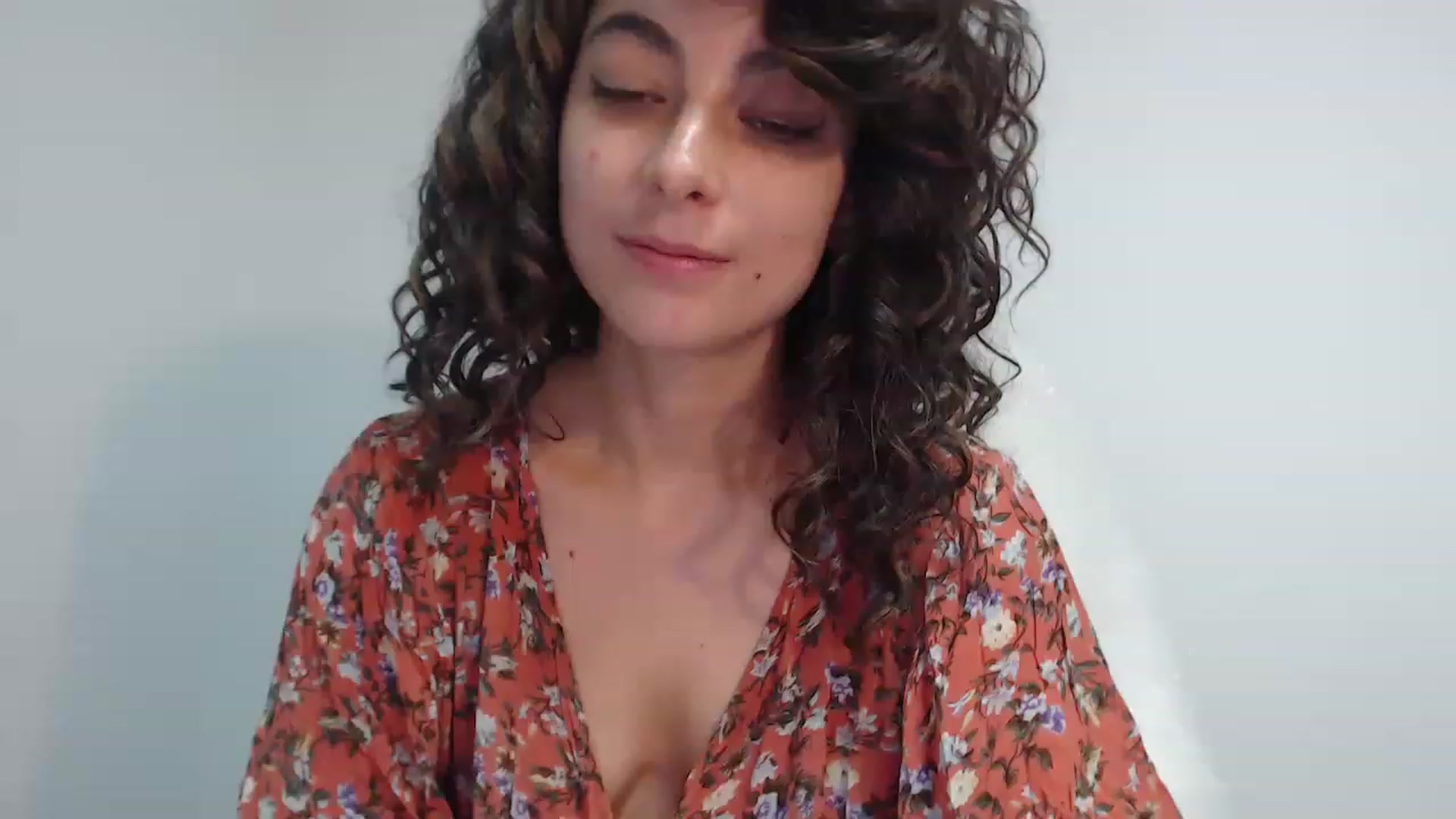 Gallery image thumbnail from Viiolet's myfreecams stream on, 06/02/2023, 19:37 image 4 of 20