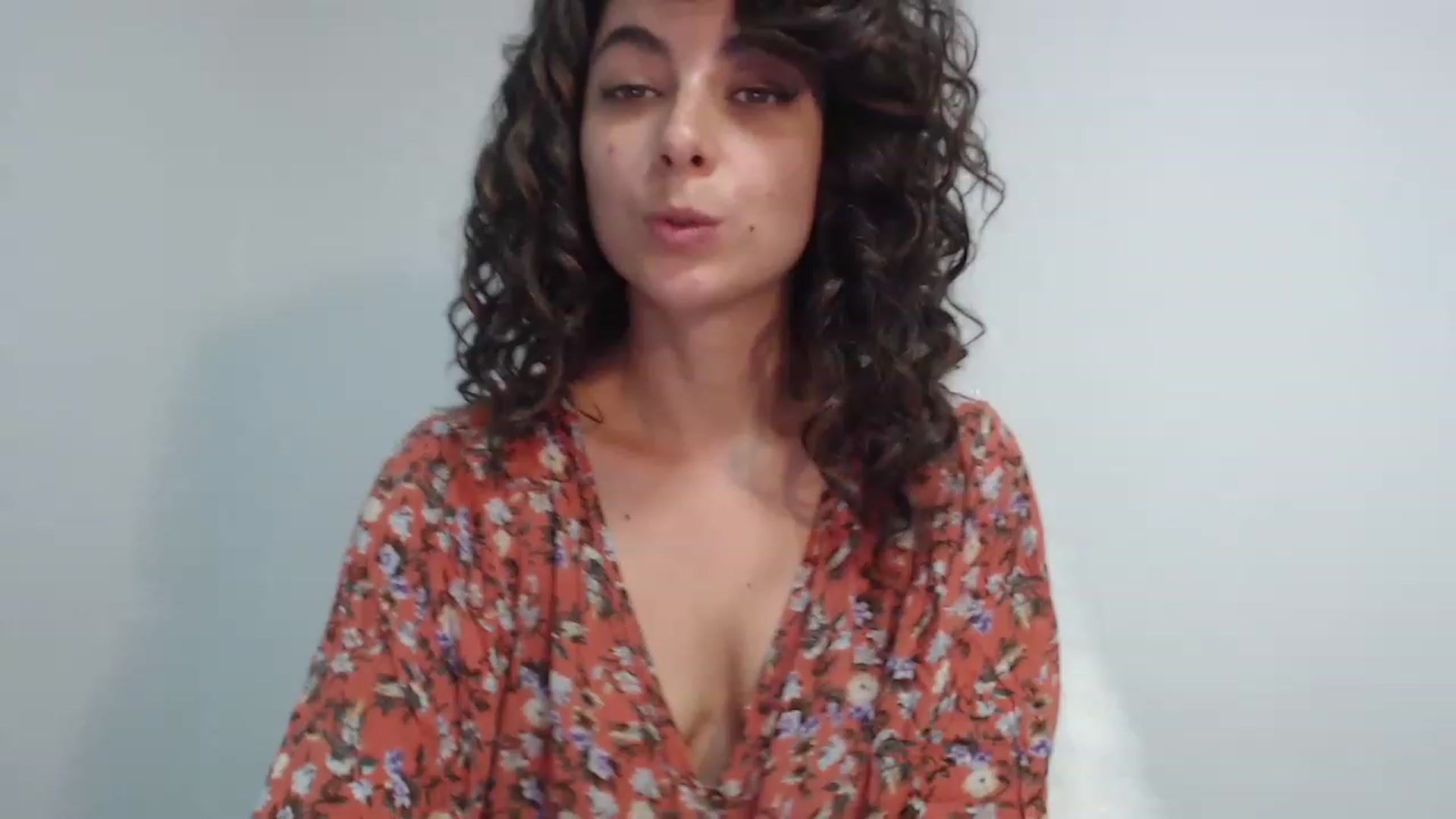 Gallery image thumbnail from Viiolet's myfreecams stream on, 06/02/2023, 19:37 image 2 of 20