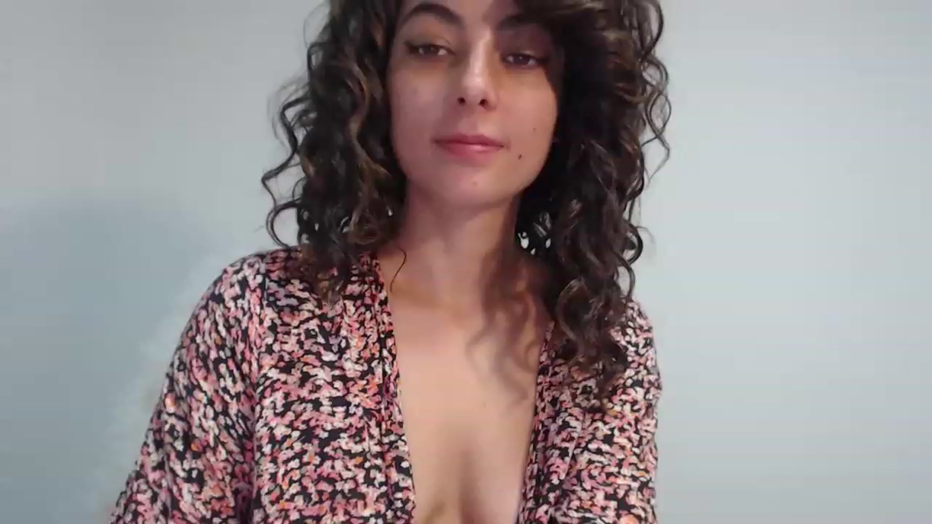 Gallery image thumbnail from Viiolet's myfreecams stream on, 06/03/2023, 16:32 image 6 of 20